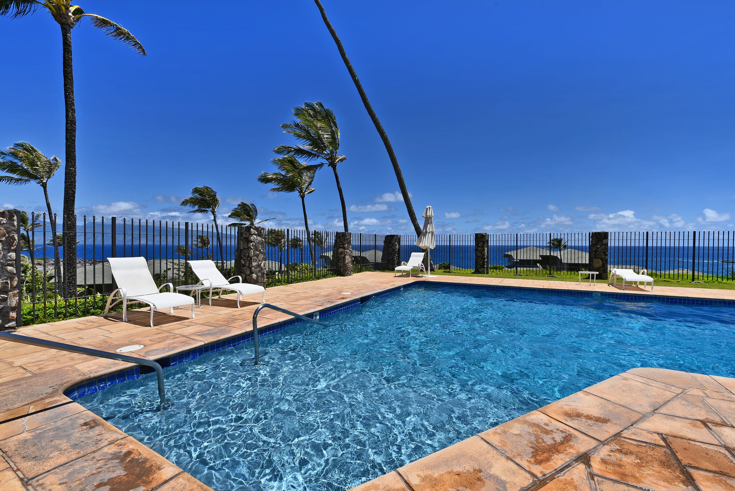 Condo in Lahaina · ★4.71 · 1 bedroom · 2 beds · 1 bath - Image 19
