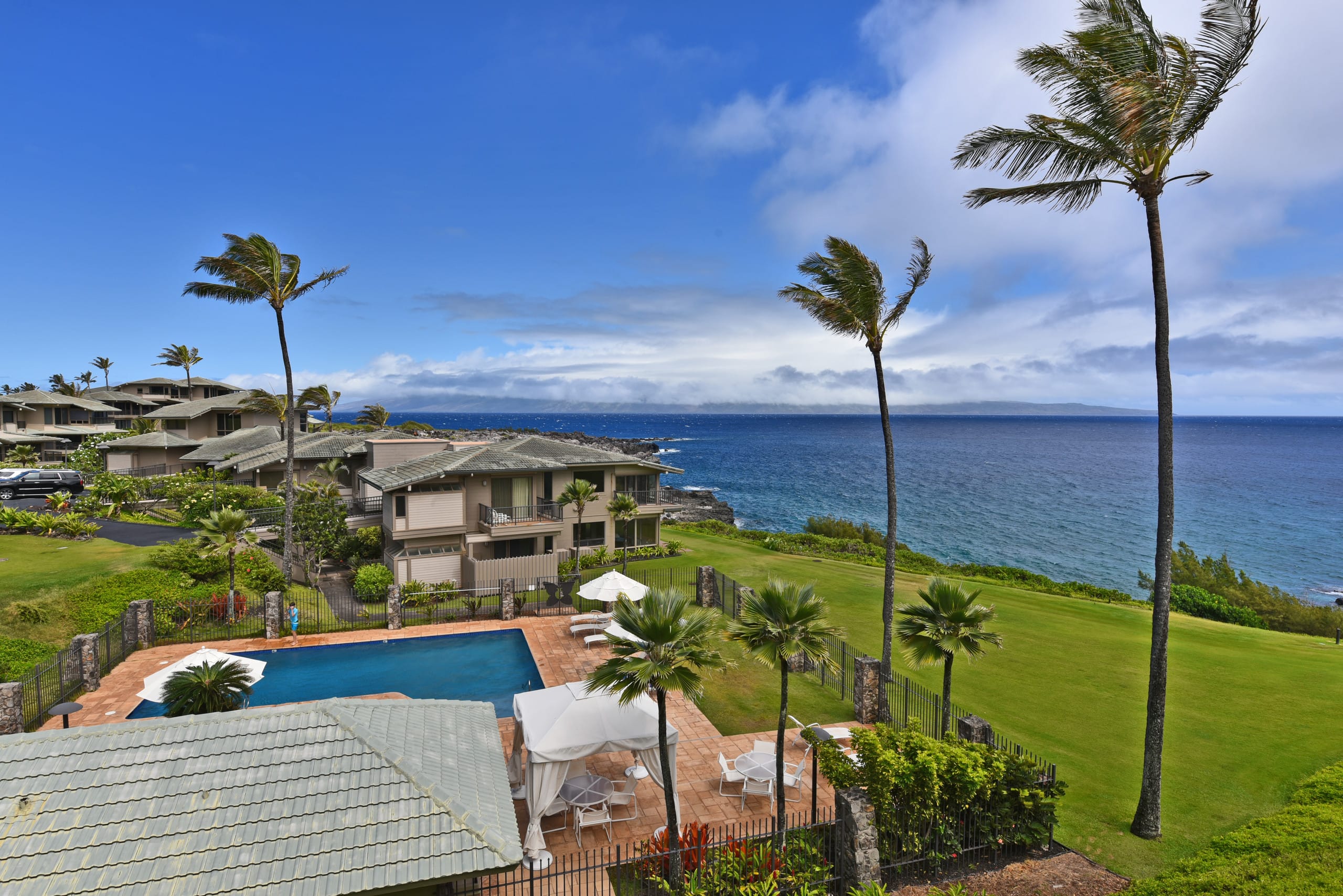 Condo in Lahaina · ★4.71 · 1 bedroom · 2 beds · 1 bath - Image 18