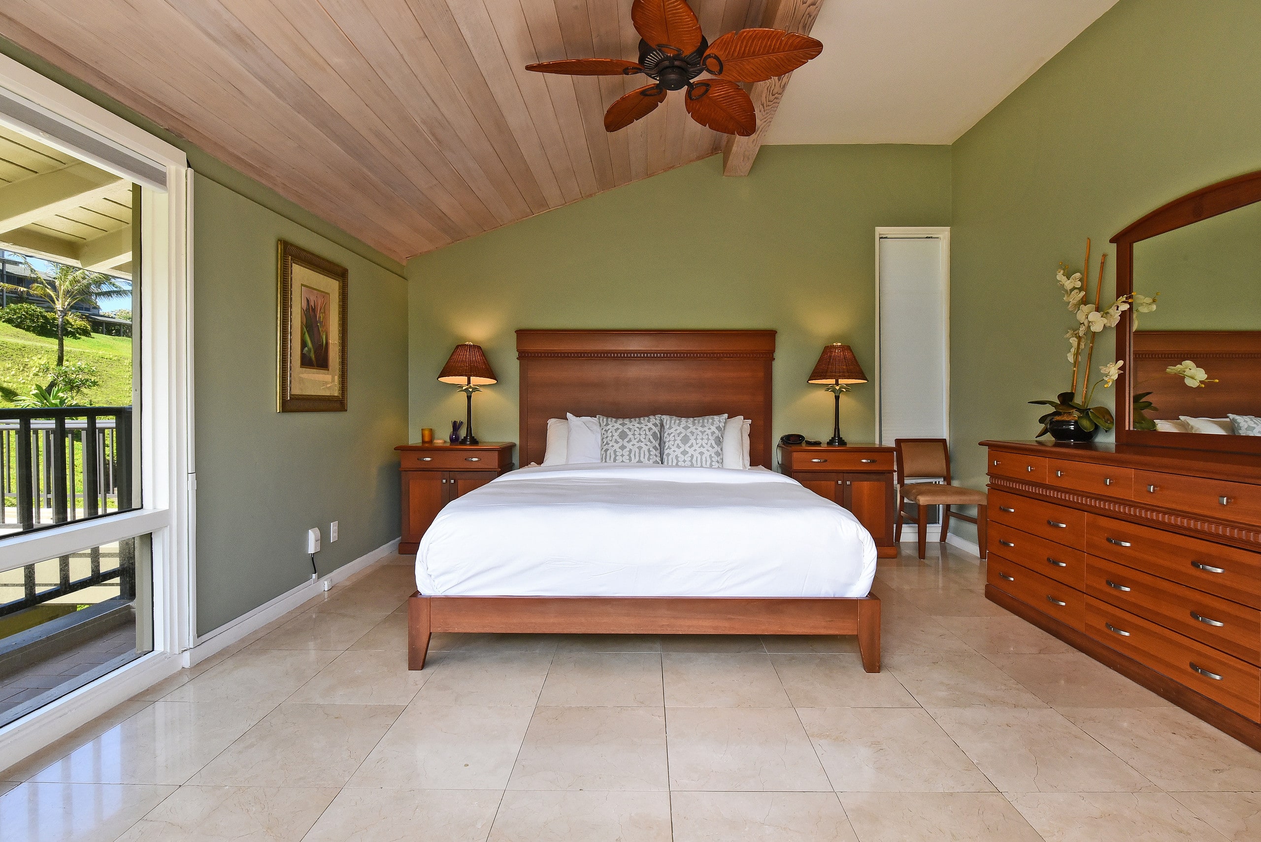 Condo in Lahaina · ★4.71 · 1 bedroom · 2 beds · 1 bath - Image 11