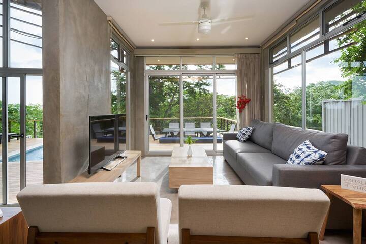 Modern Ocean View Masterpiece perfect for families