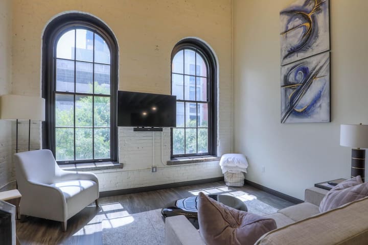 Studio 154 Luxury managed Airbnb listing 3