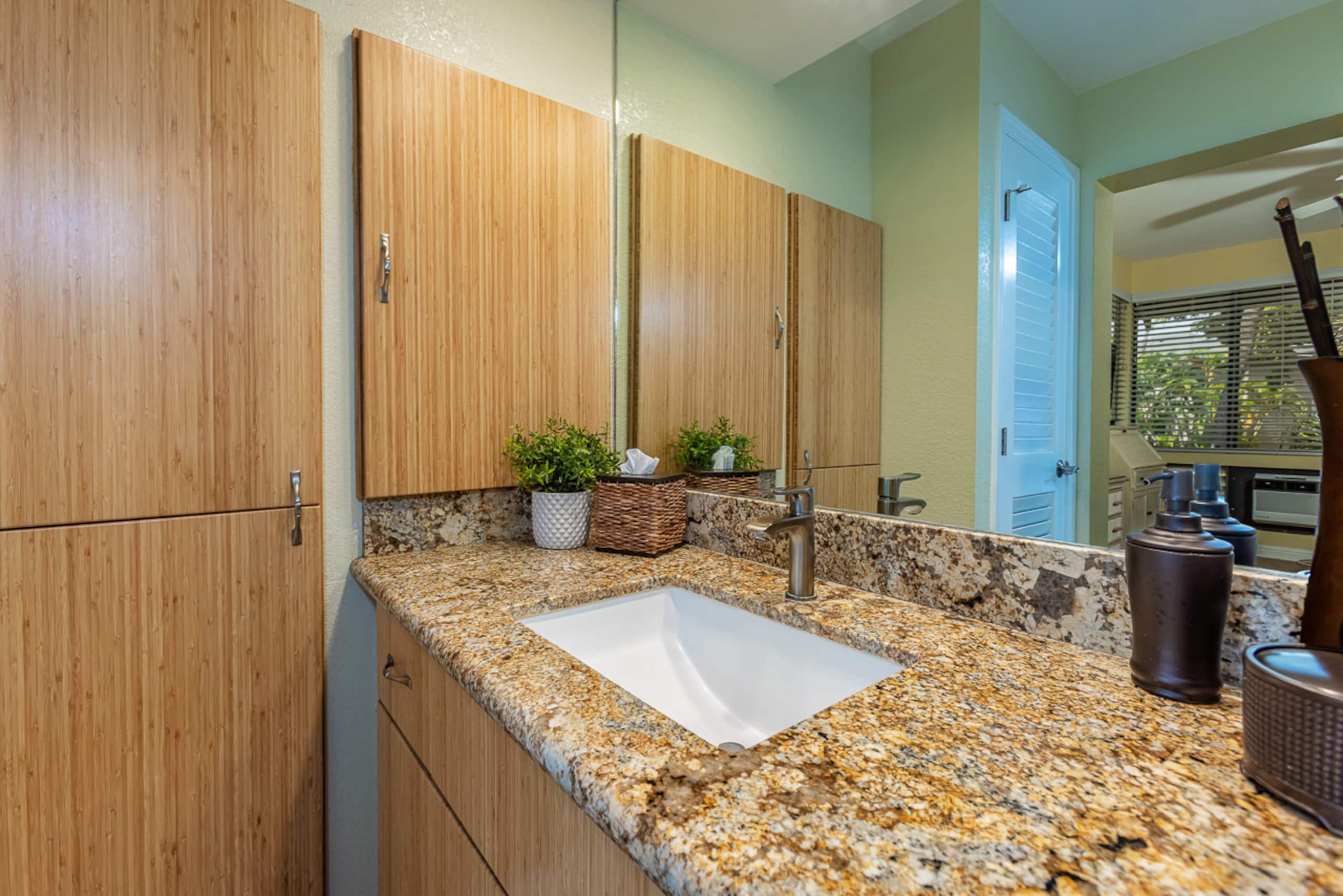 Condo in Wailea · ★4.96 · 2 bedrooms · 4 beds · 2 shared baths - Image 31