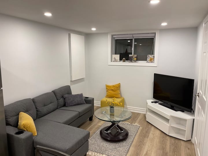 1 Bedroom Guest Suite By The Subway - Toronto