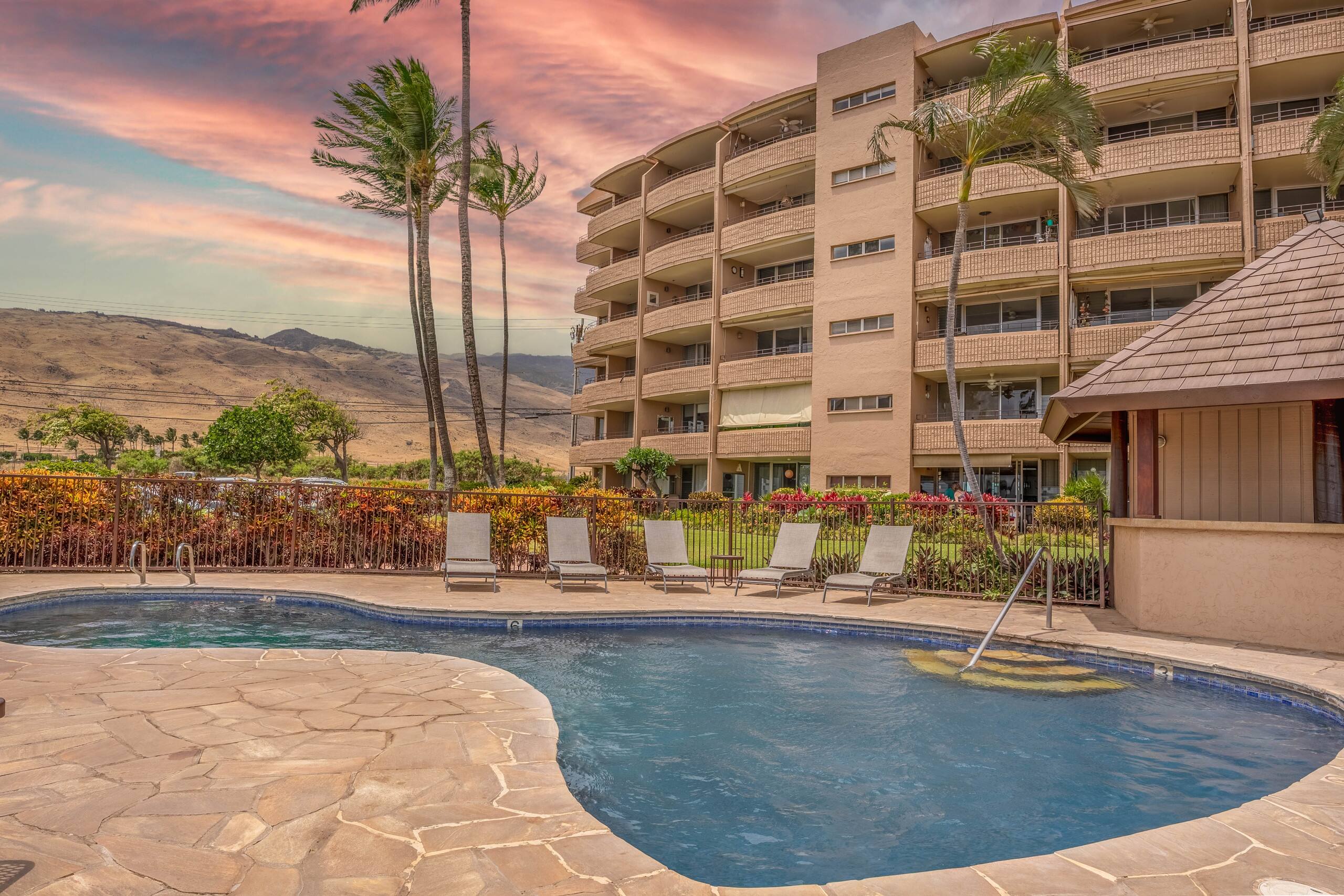 Condo in Wailuku · ★4.89 · 2 bedrooms · 2 beds · 2 baths - Image 29