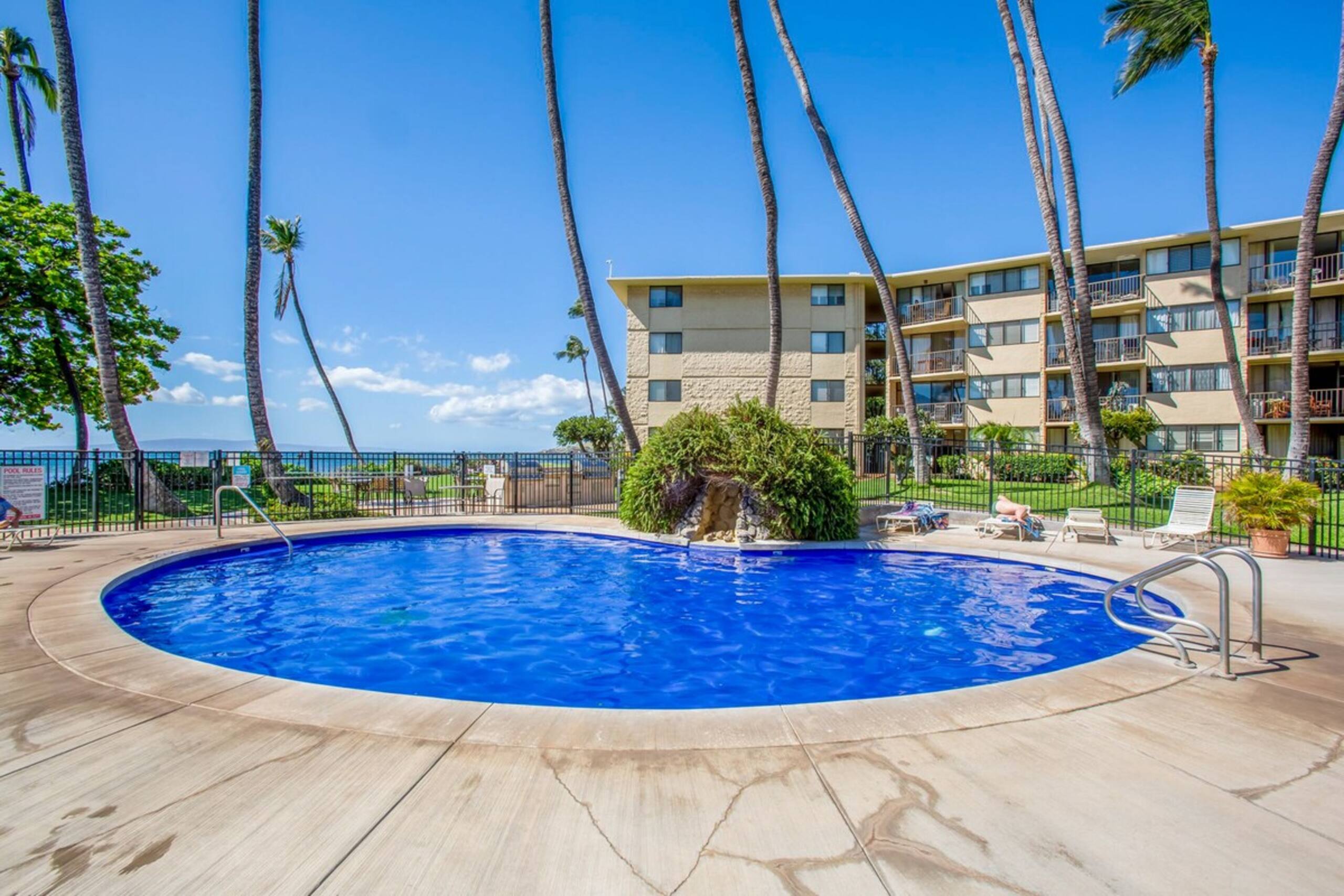 Condo in Wailuku · ★4.69 · 2 bedrooms · 3 beds · 2 shared baths - Image 57