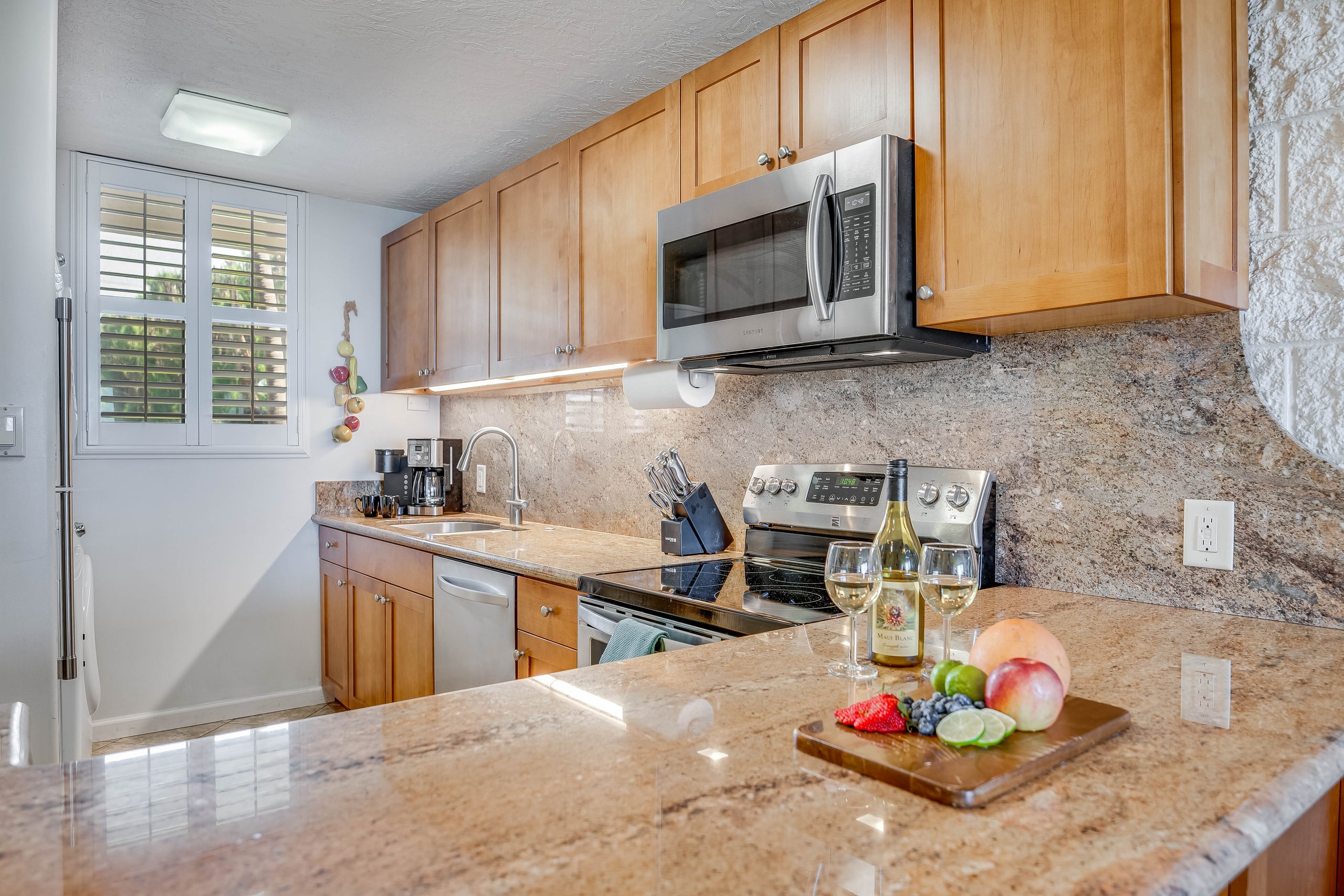 Condo in Wailuku · ★4.69 · 2 bedrooms · 3 beds · 2 shared baths - Image 18