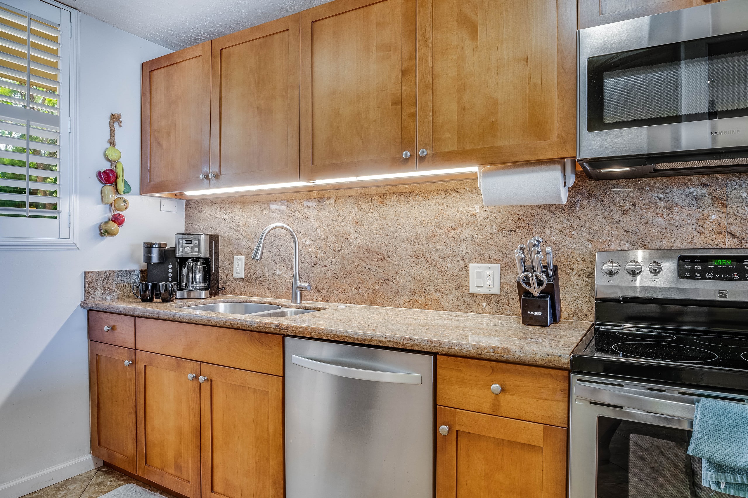 Condo in Wailuku · ★4.69 · 2 bedrooms · 3 beds · 2 shared baths - Image 19