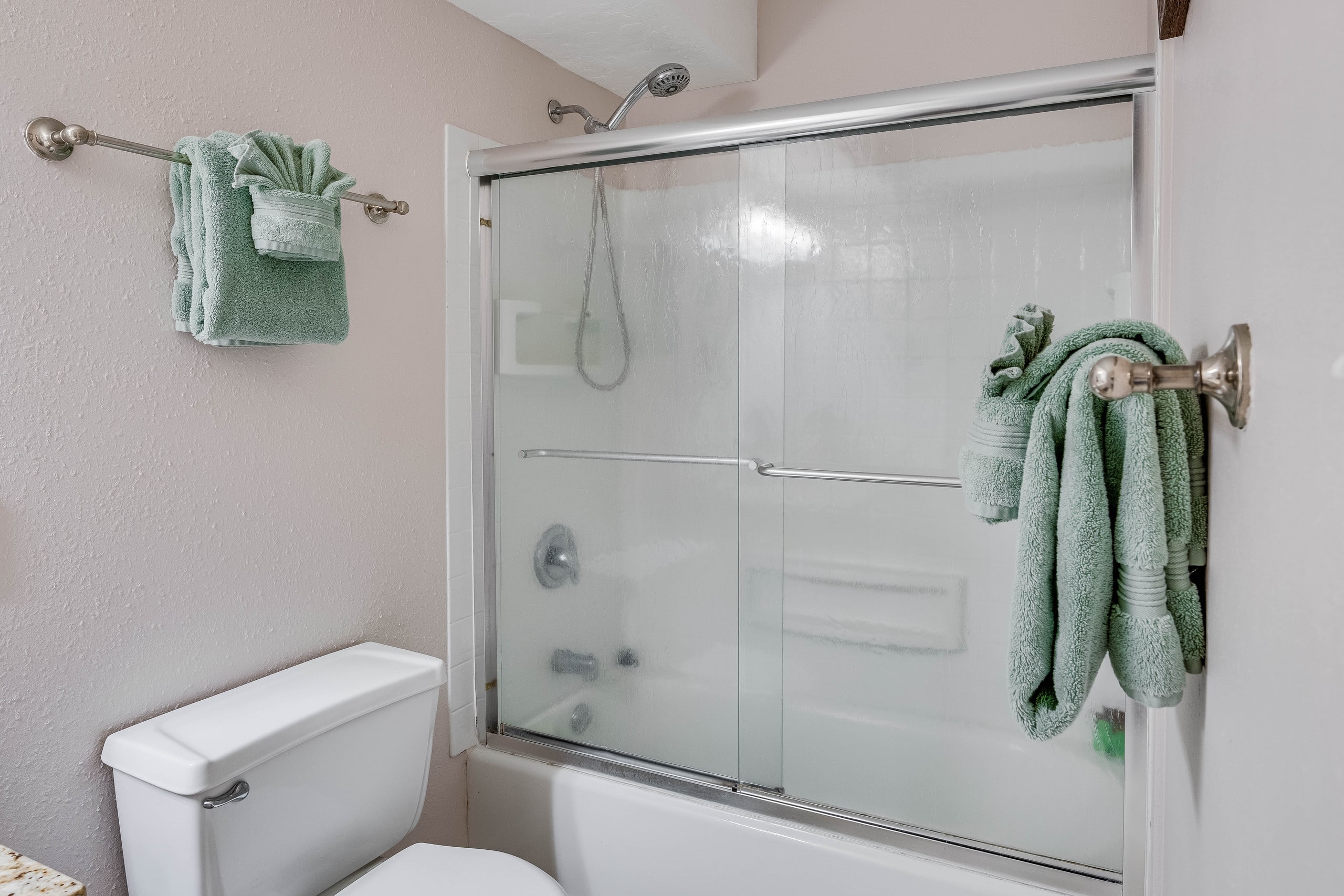 Condo in Wailuku · ★4.69 · 2 bedrooms · 3 beds · 2 shared baths - Image 35