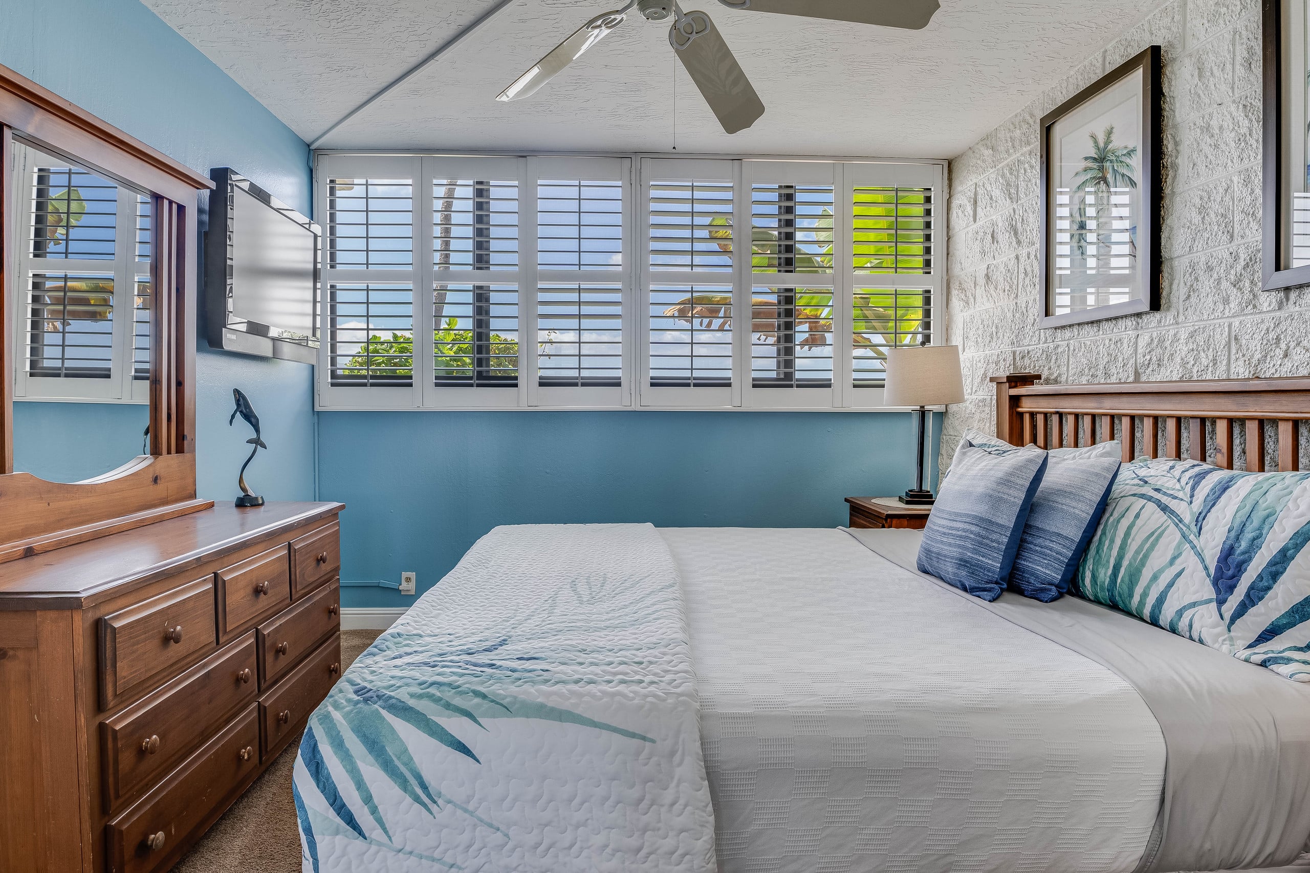 Condo in Wailuku · ★4.69 · 2 bedrooms · 3 beds · 2 shared baths - Image 25
