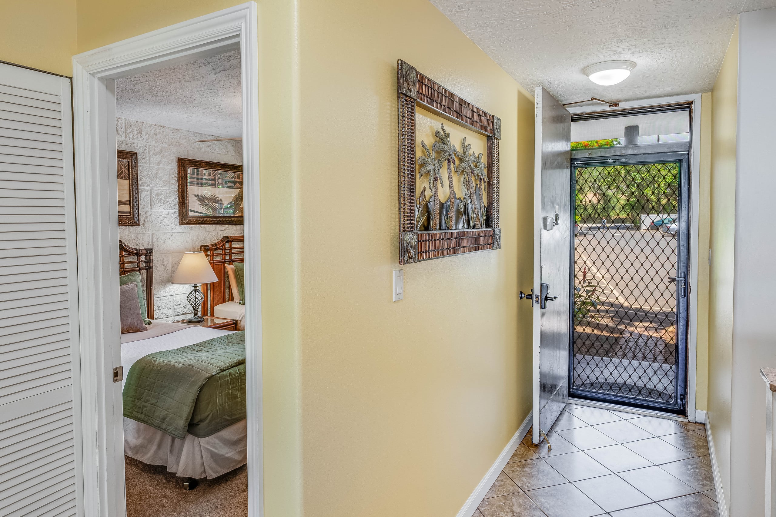 Condo in Wailuku · ★4.69 · 2 bedrooms · 3 beds · 2 shared baths - Image 32
