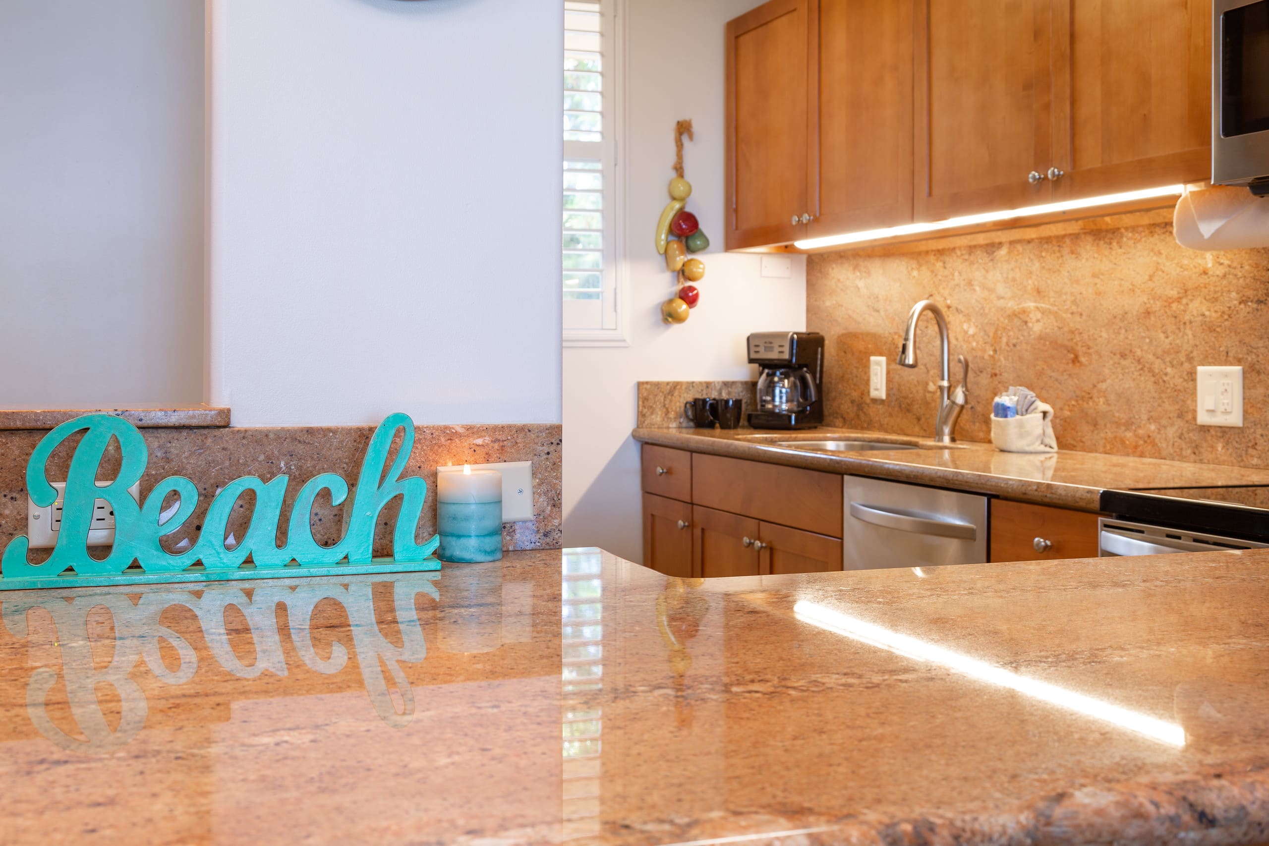 Condo in Wailuku · ★4.69 · 2 bedrooms · 3 beds · 2 shared baths - Image 17