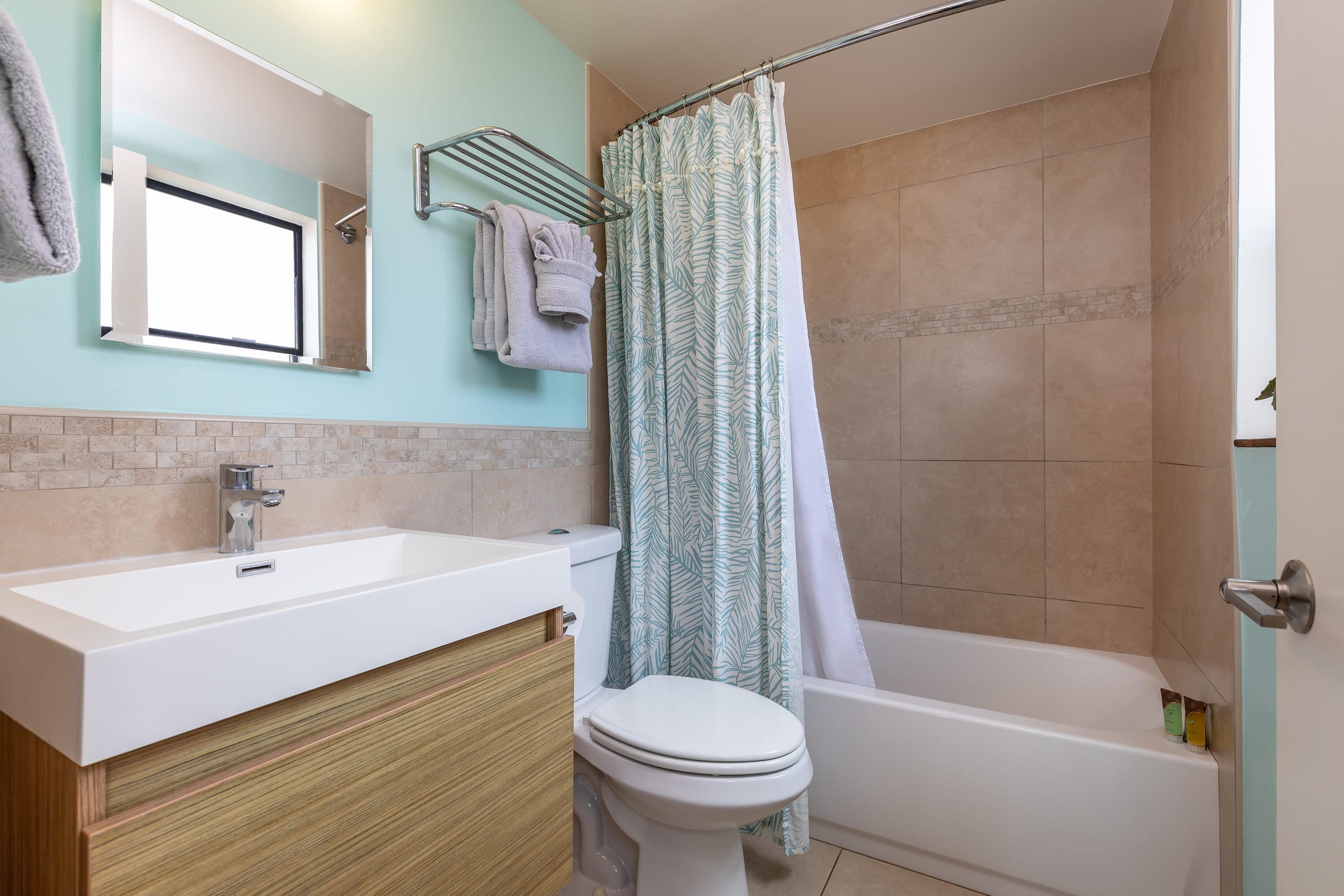 Condo in Wailuku · ★4.72 · 2 bedrooms · 3 beds · 2 baths - Image 16