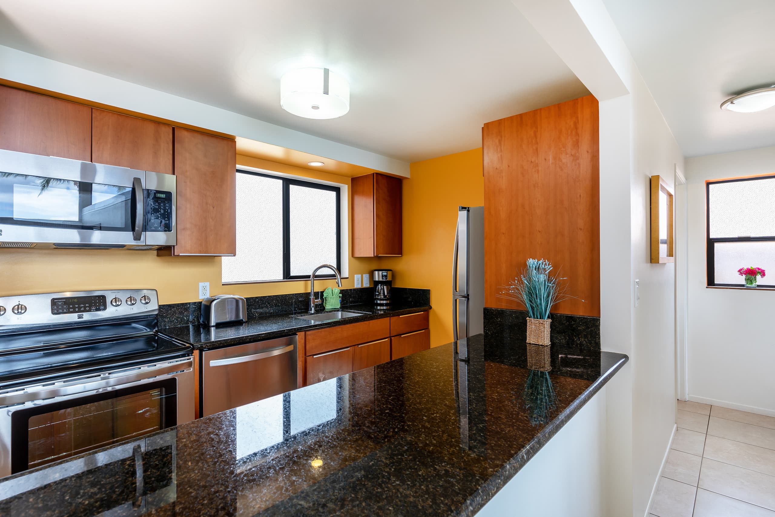 Condo in Wailuku · ★4.72 · 2 bedrooms · 3 beds · 2 baths - Image 12