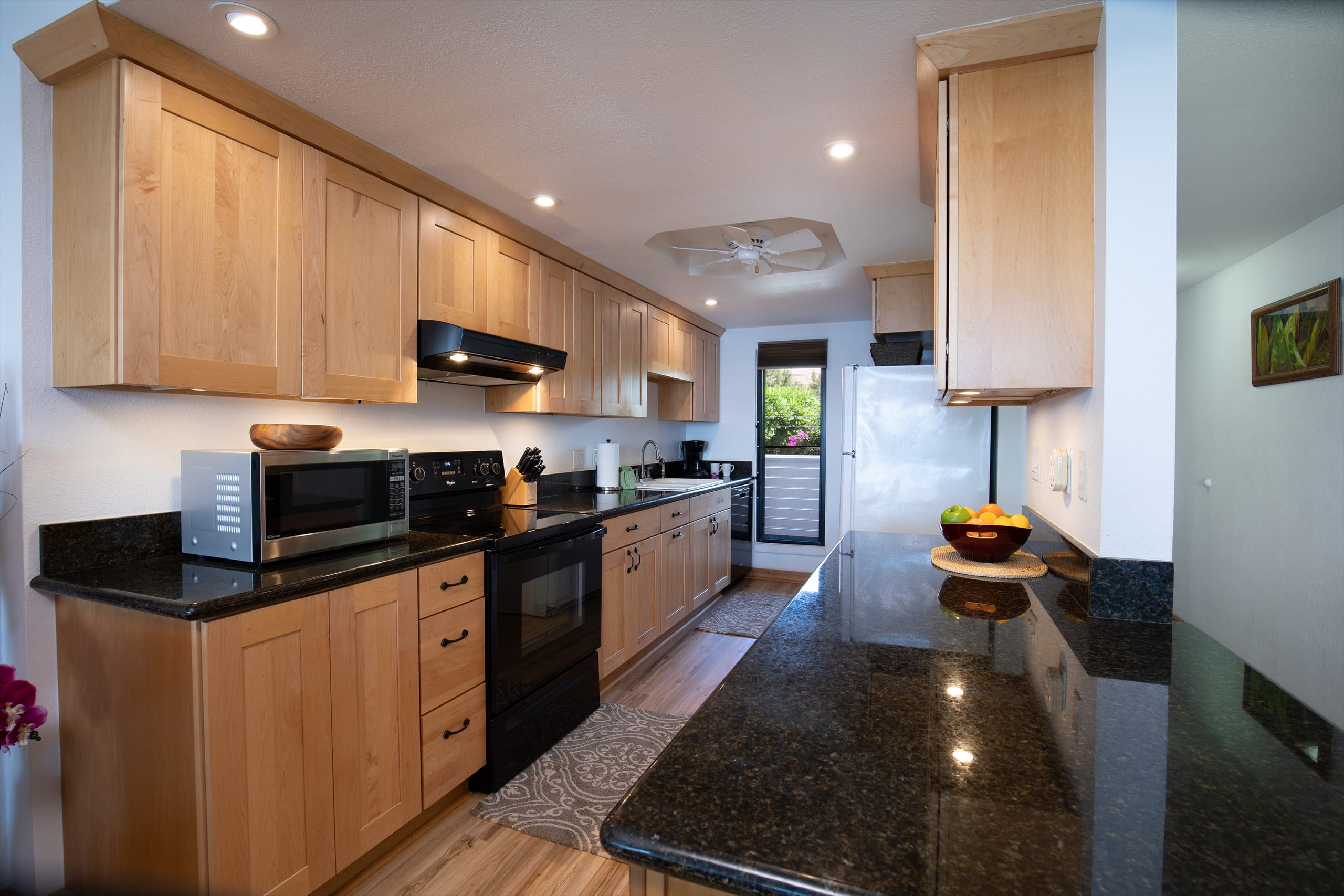 Condo in Wailuku · ★4.84 · 2 bedrooms · 4 beds · 2 baths - Image 9