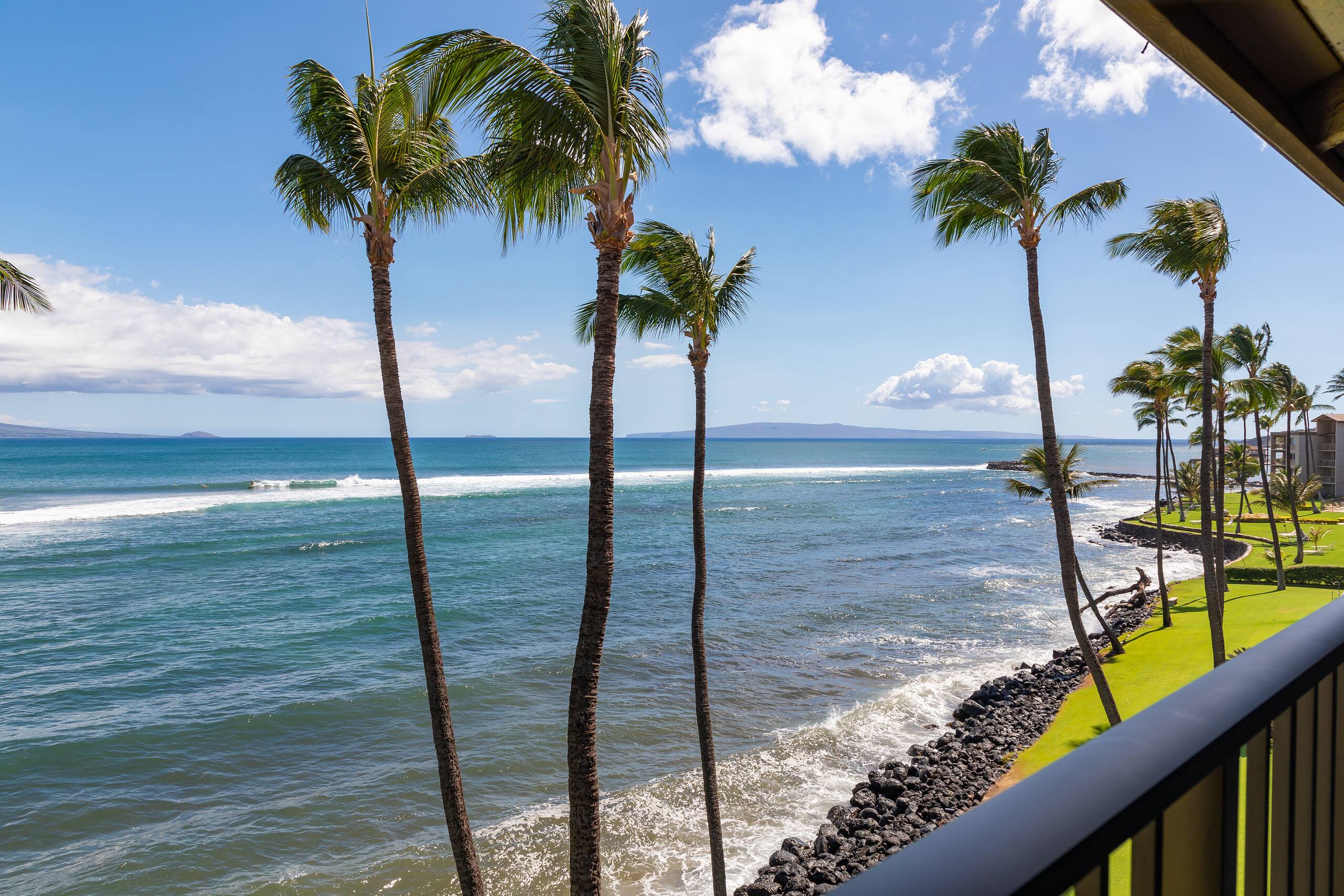 Condo in Wailuku · ★4.74 · 2 bedrooms · 4 beds · 2 baths - Image 40