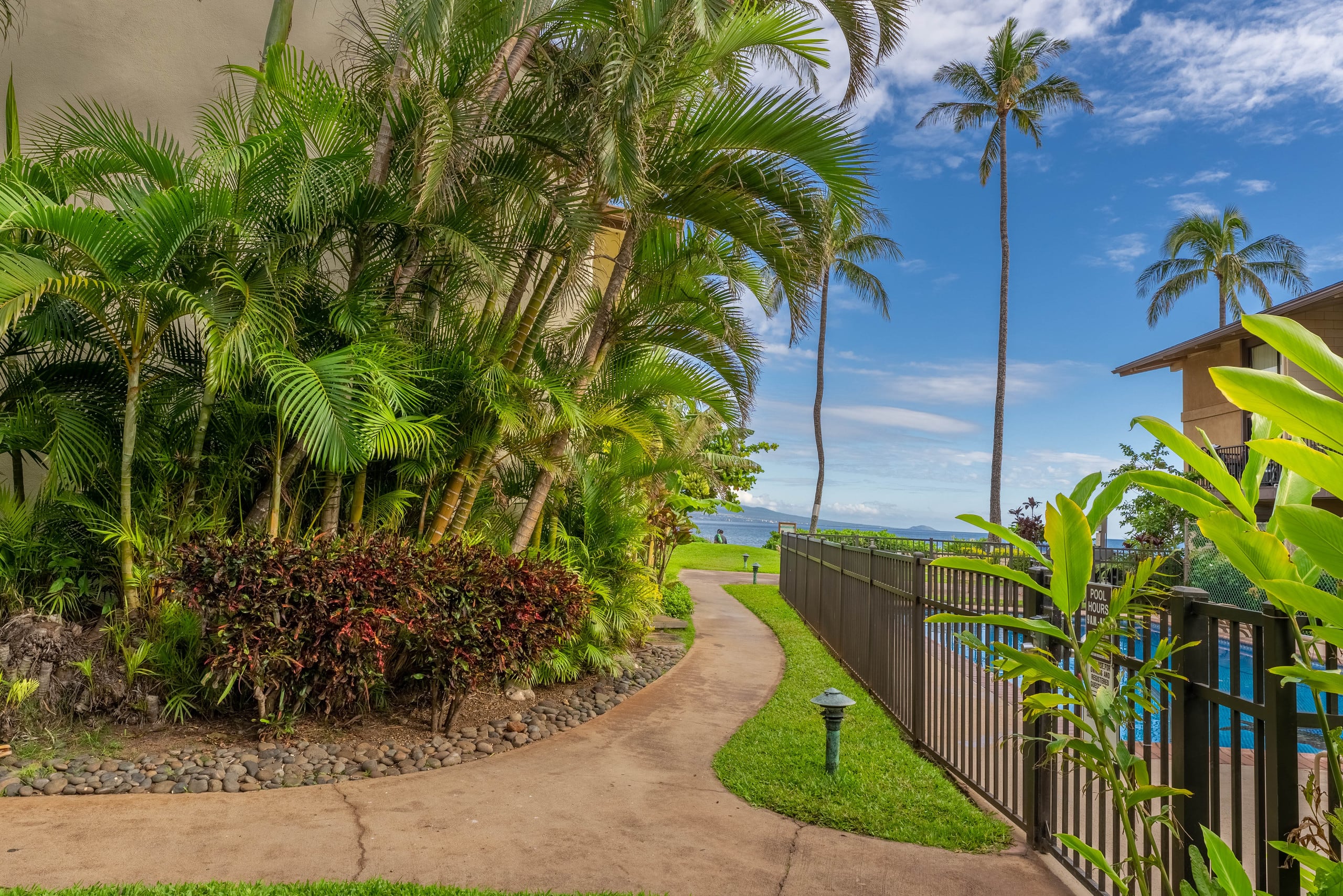 Condo in Wailuku · ★4.75 · 2 bedrooms · 2 beds · 2 shared baths - Image 37