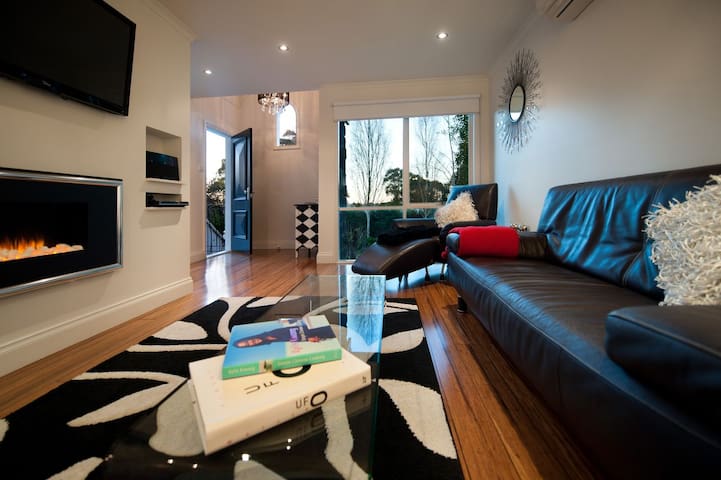 Listing in Daylesford