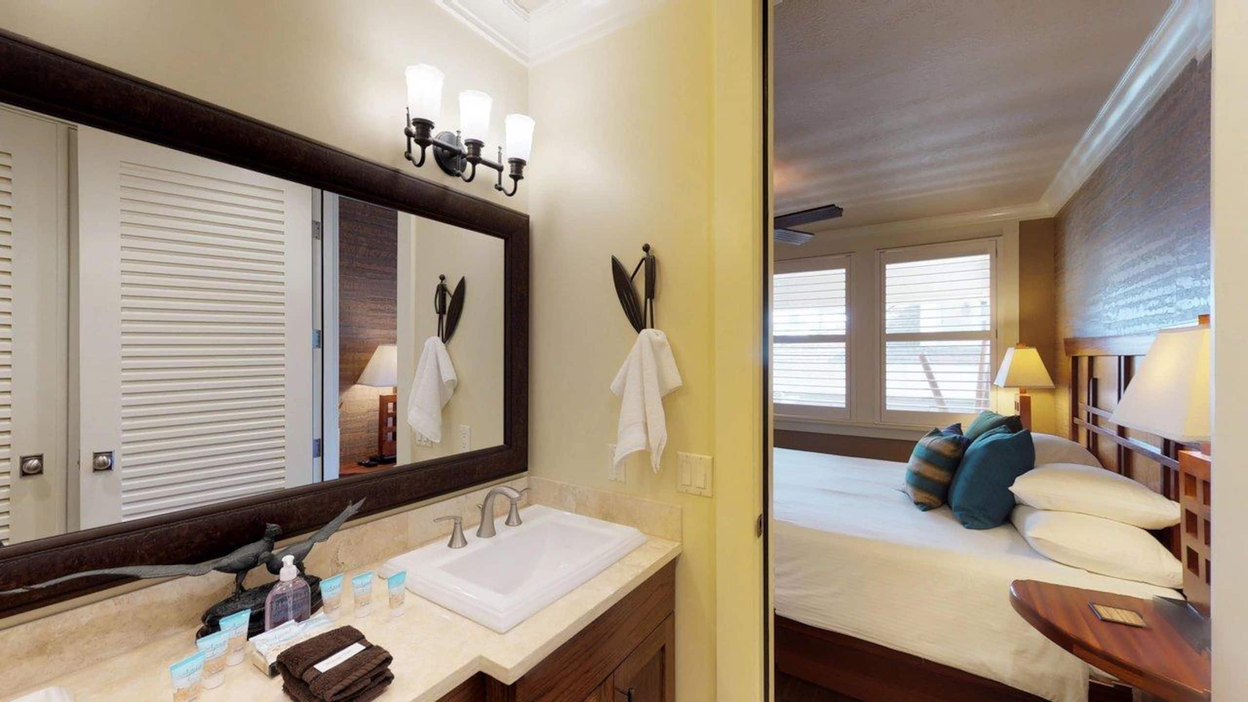 4BR I Exclusive Ocean View Penthouse l Grand Lanai - Photo 17