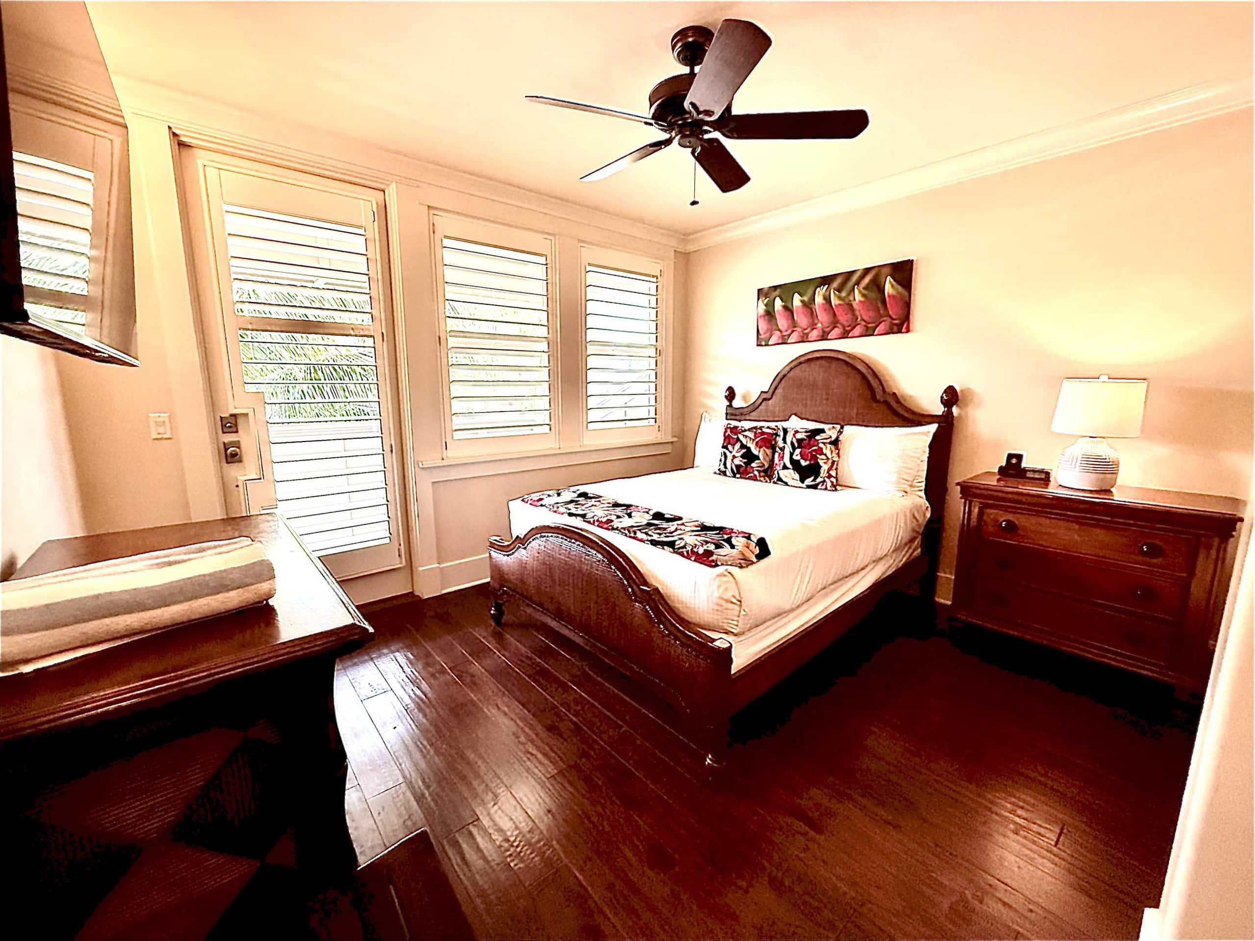 4BR I Elegant Poolside Penthouse l Private - Photo 20
