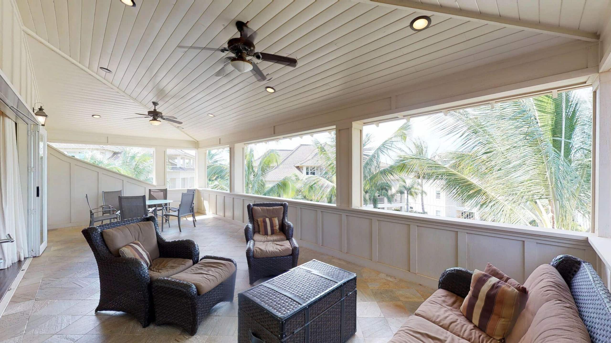 4BR I Elegant Poolside Penthouse l Private - Photo 10
