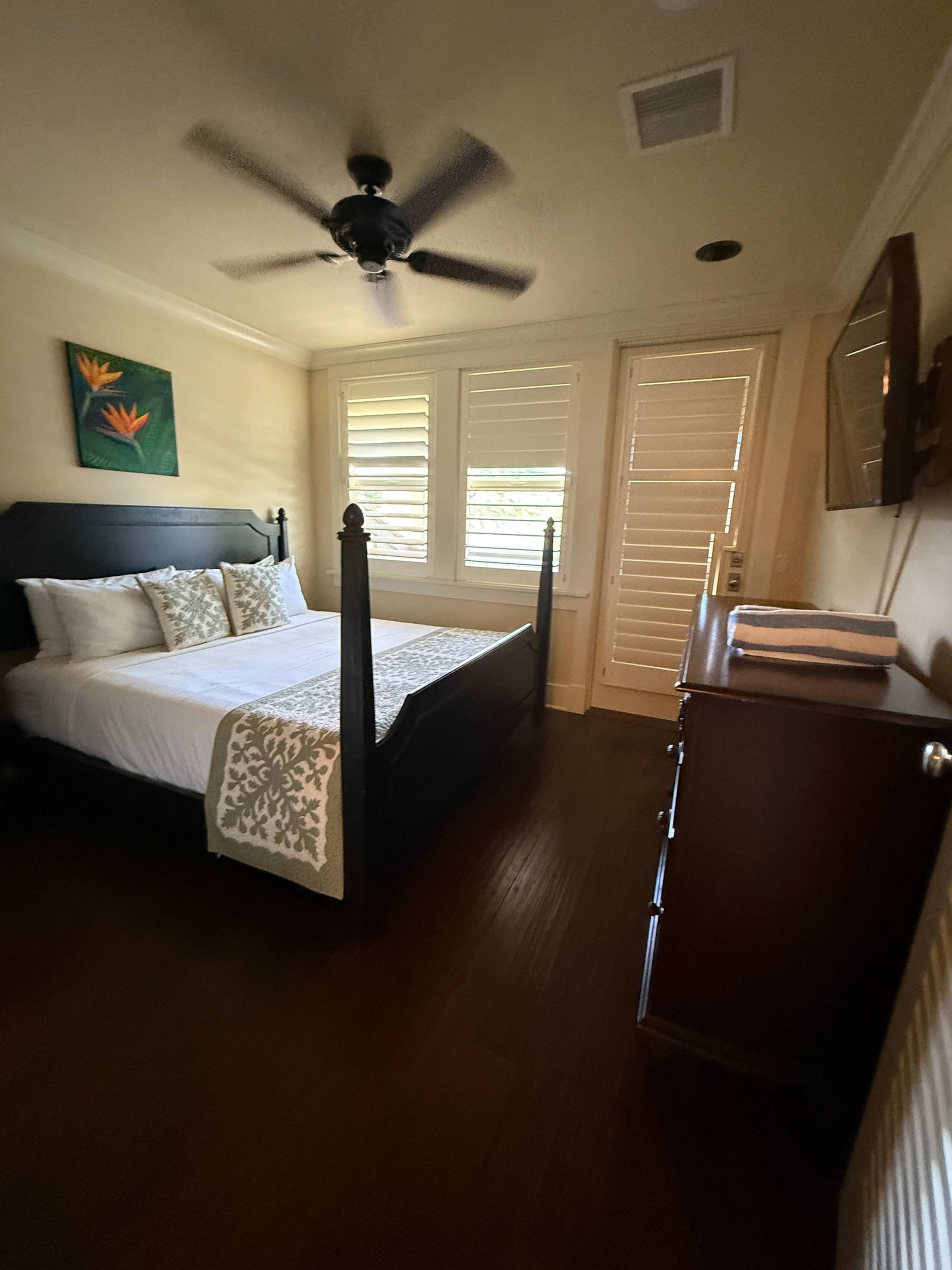 4BR I Elegant Poolside Penthouse l Private - Photo 21