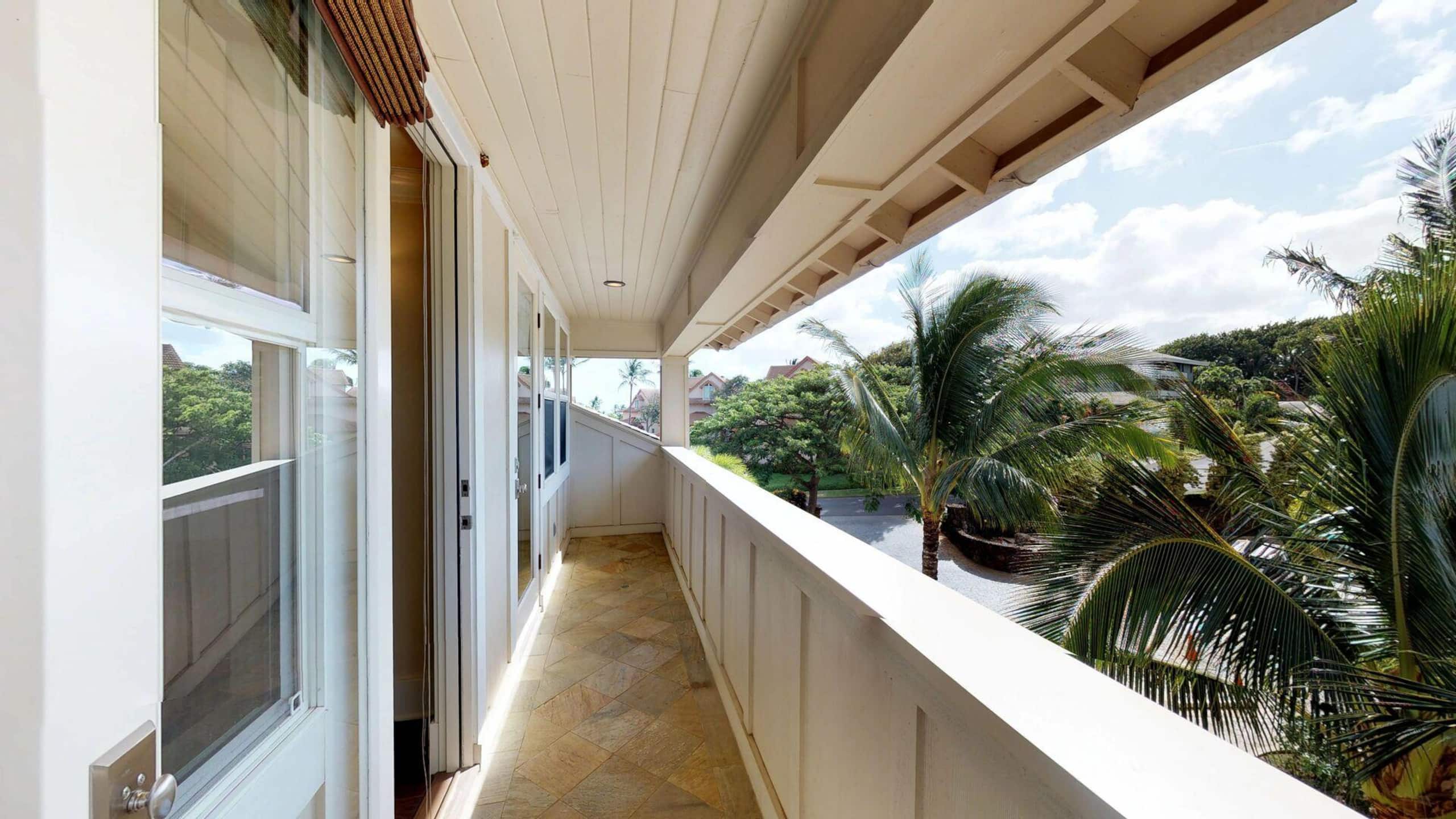 4BR I Elegant Poolside Penthouse l Private - Photo 16