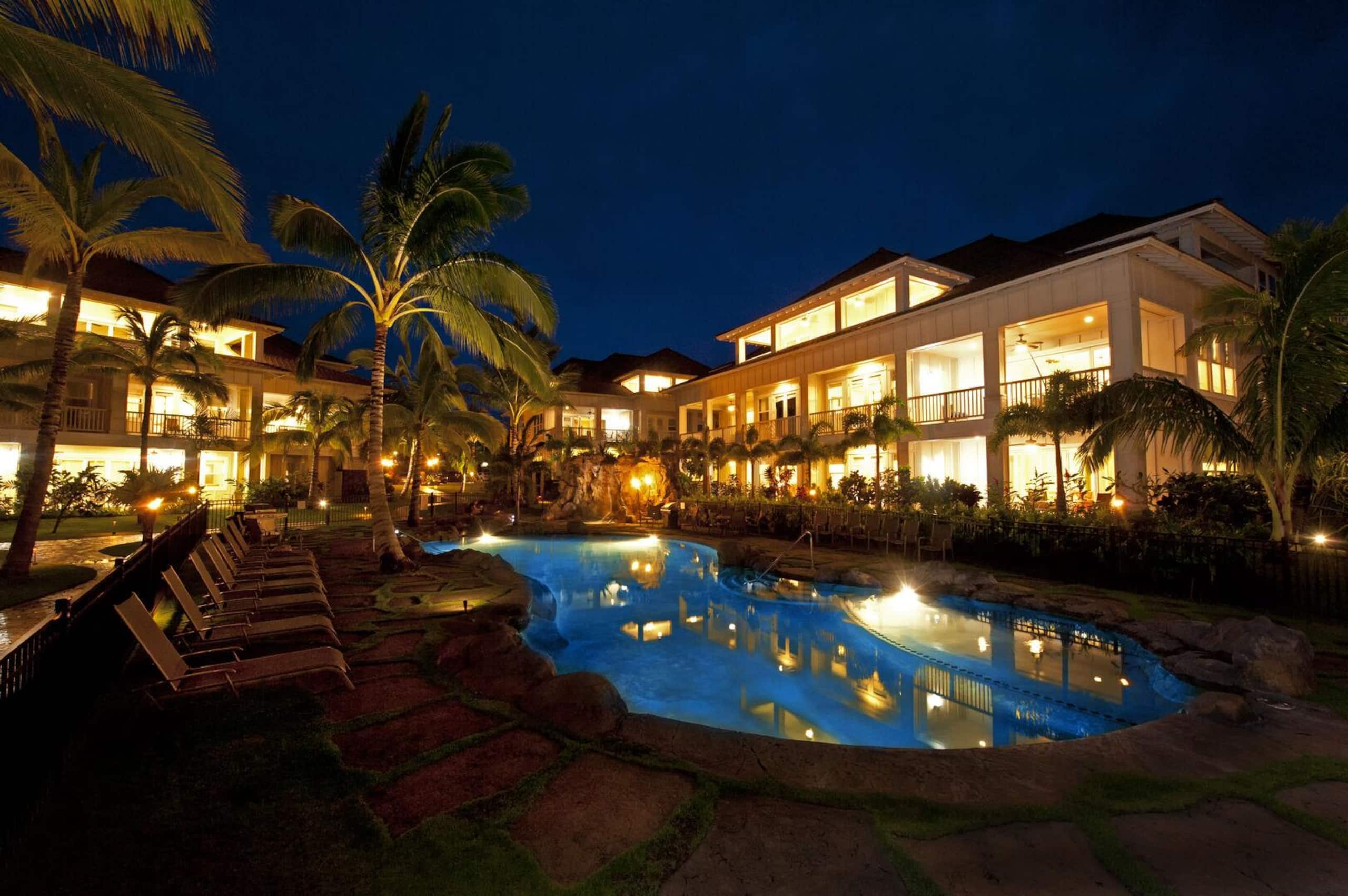 4BR I Elegant Poolside Penthouse l Private - Photo 51