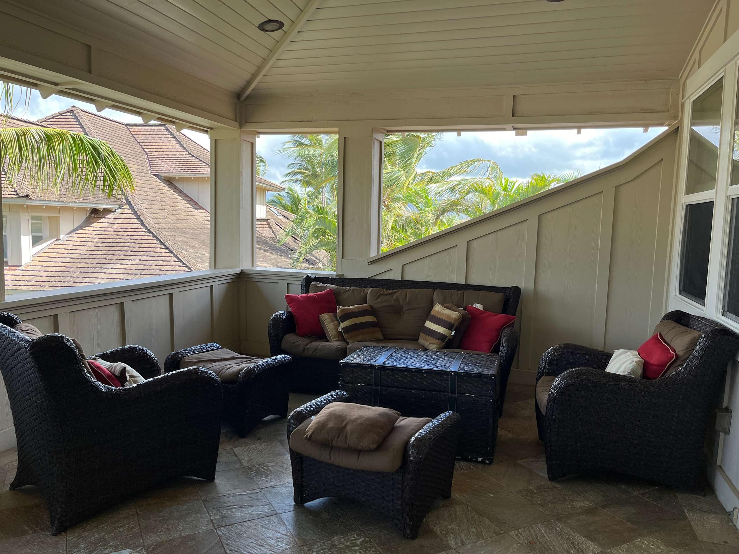 4BR I Elegant Poolside Penthouse l Private - Photo 28