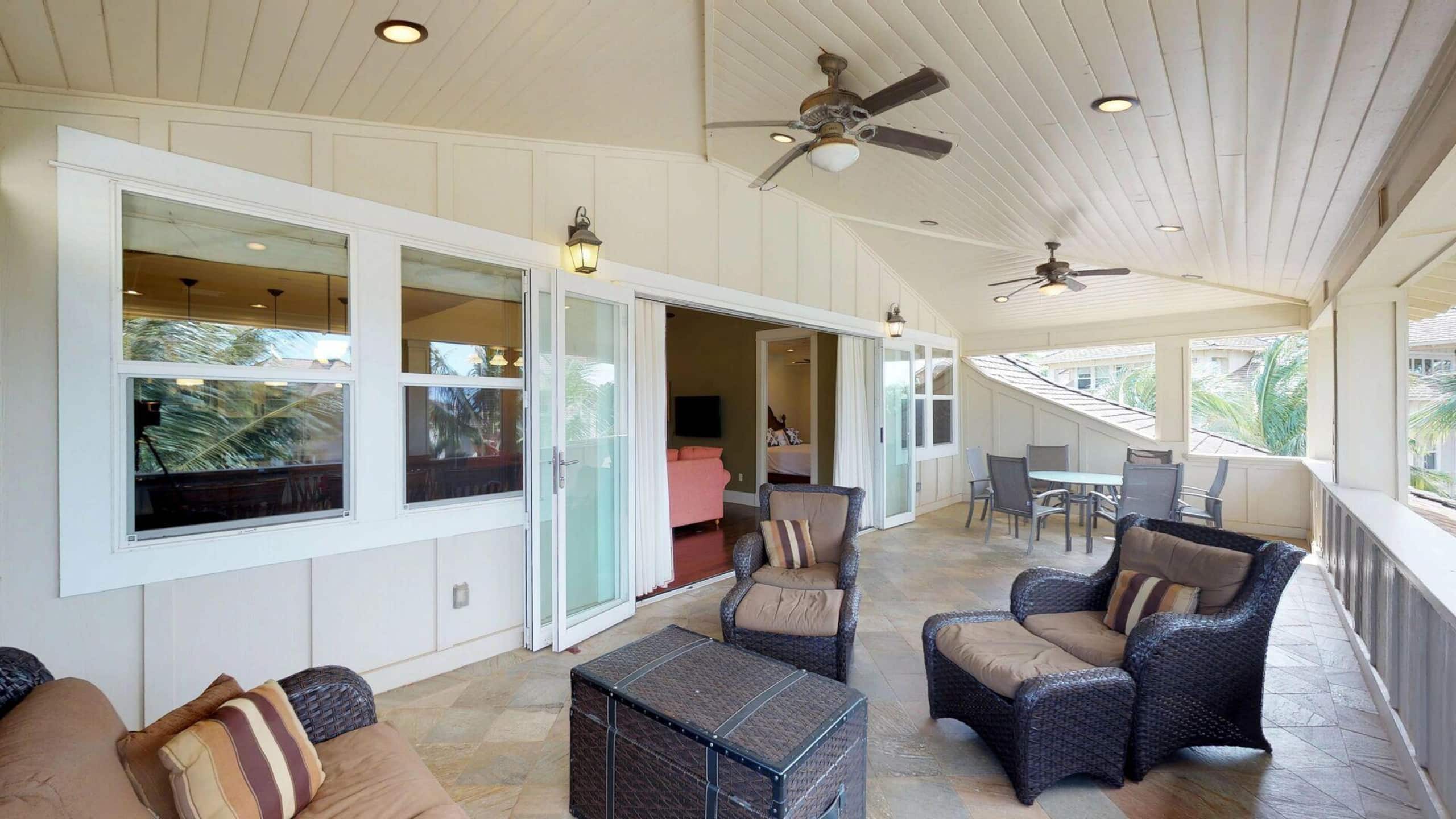 4BR I Elegant Poolside Penthouse l Private - Photo 5