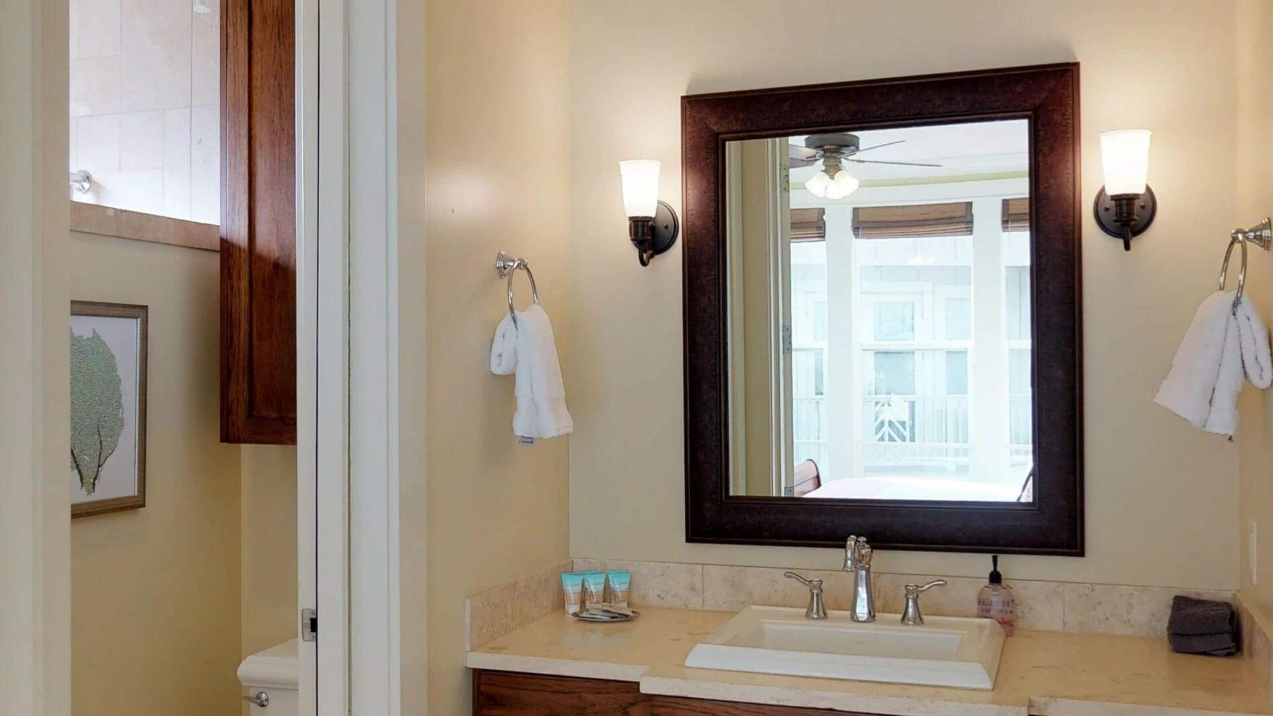 3BR I Luxury Poolside Villa, Stunning Ocean View - Photo 20