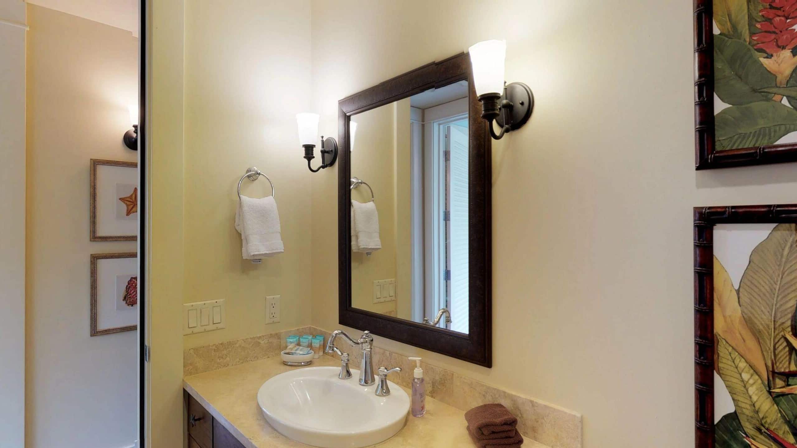 3BR I Luxury Poolside Villa, Stunning Ocean View - Photo 13