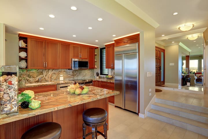 Beautiful Remodeled Condo – Wailea Elua #1403