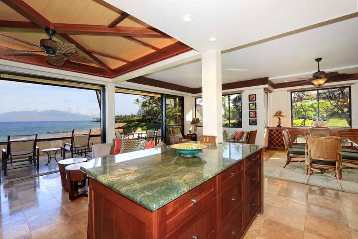 Luxury Corner Condo -Makena Surf #E-206