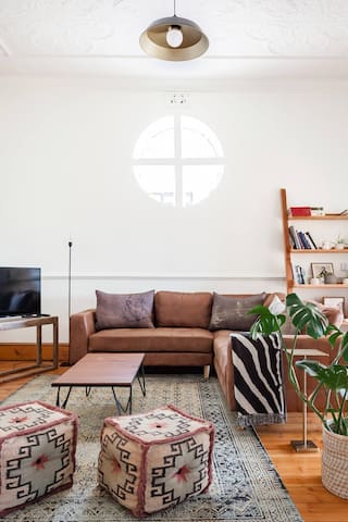 Spacious 3-Bed | Sunlit Comfort & Power Backup gallery image 2