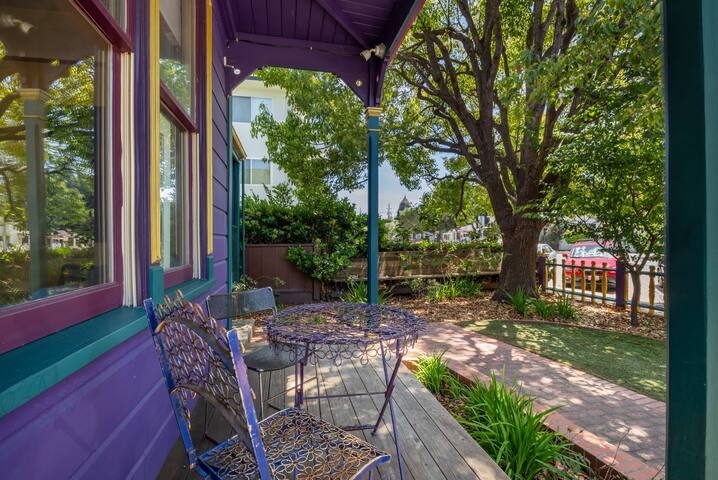 Charming 5 BD Victorian House by Beach Boardwalk gallery image 2