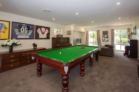 Mudgee Country Grandeur: An Elegant Group Getaway