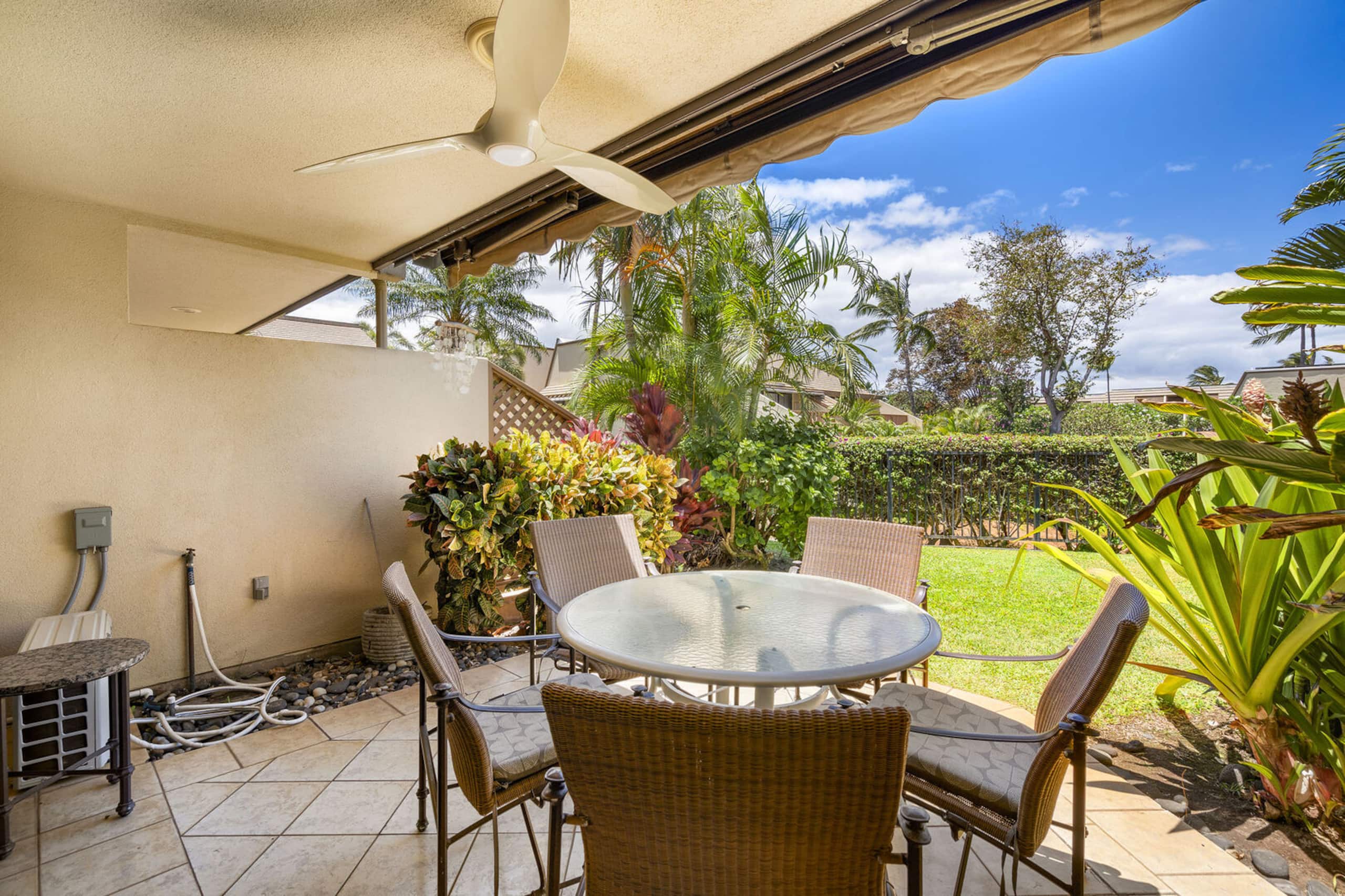 Condo in Kihei · ★4.71 · 1 bedroom · 2 beds · 2 private baths - Image 9