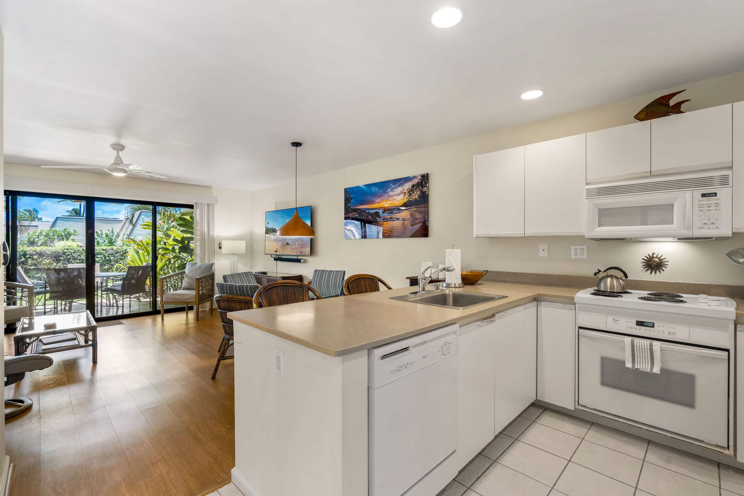 Condo in Kihei · ★4.71 · 1 bedroom · 2 beds · 2 private baths - Image 17