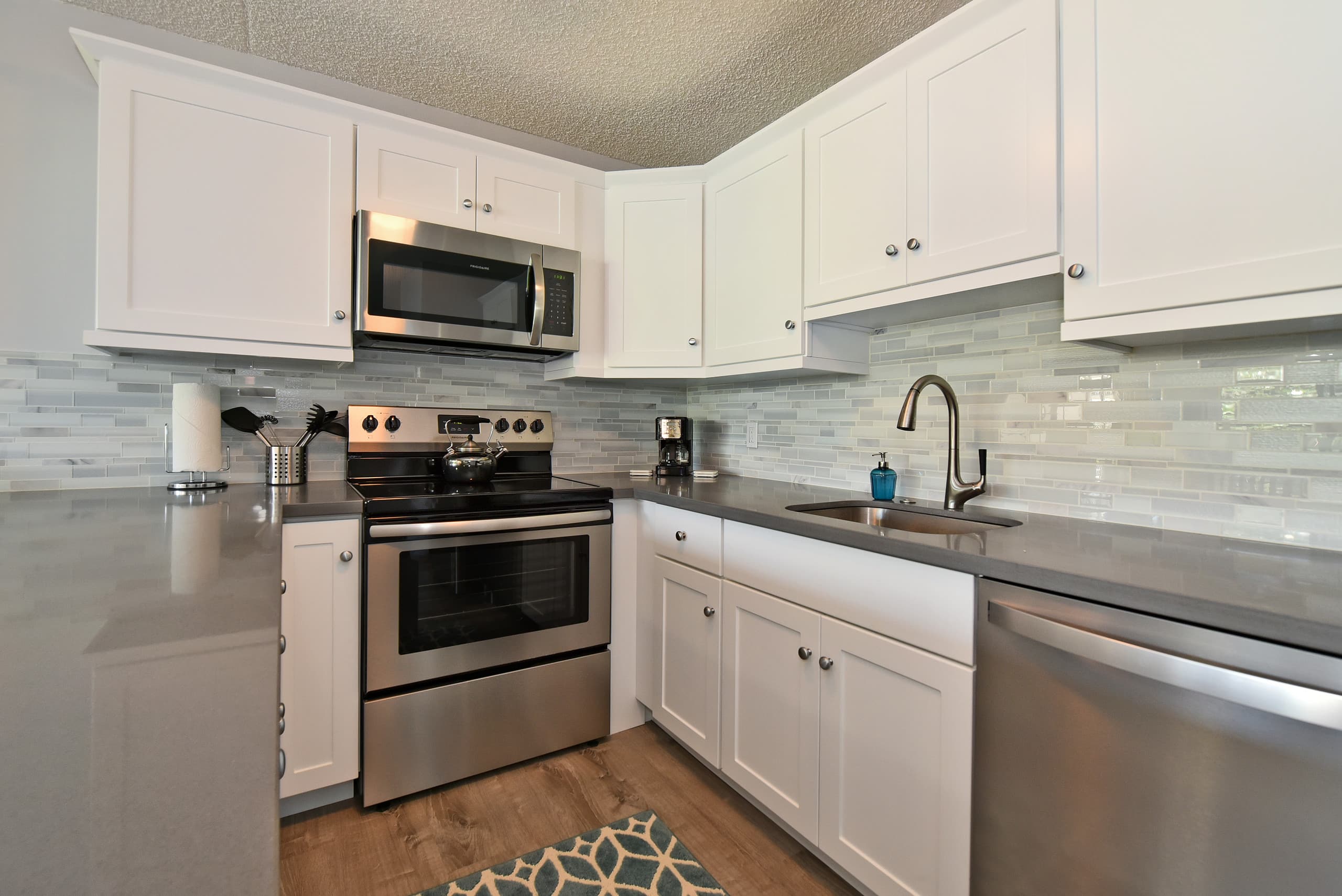 Condo in Kihei · ★4.64 · 1 bedroom · 2 beds · 1 bath - Image 6