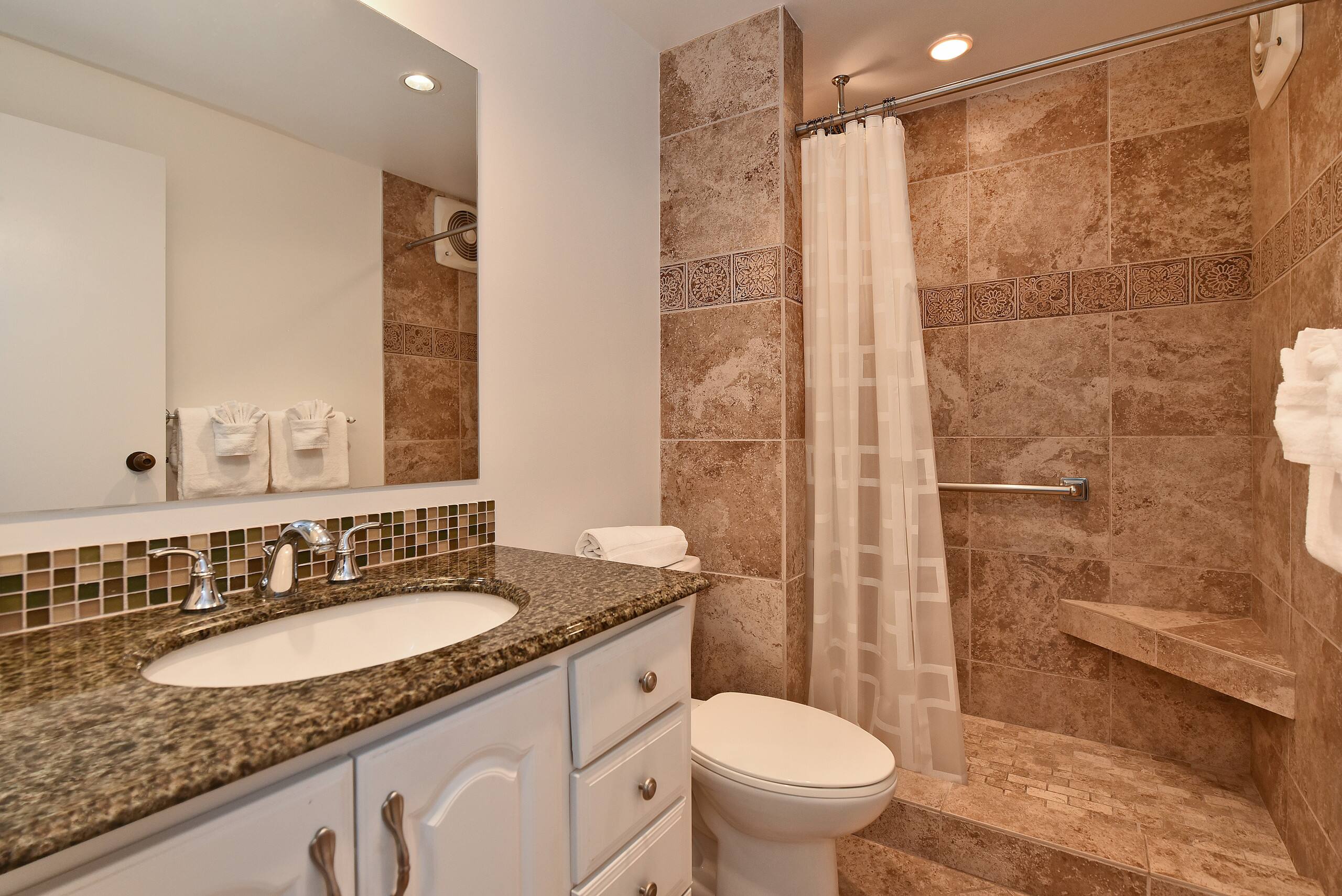 Condo in Kihei · ★4.64 · 1 bedroom · 2 beds · 1 bath - Image 16