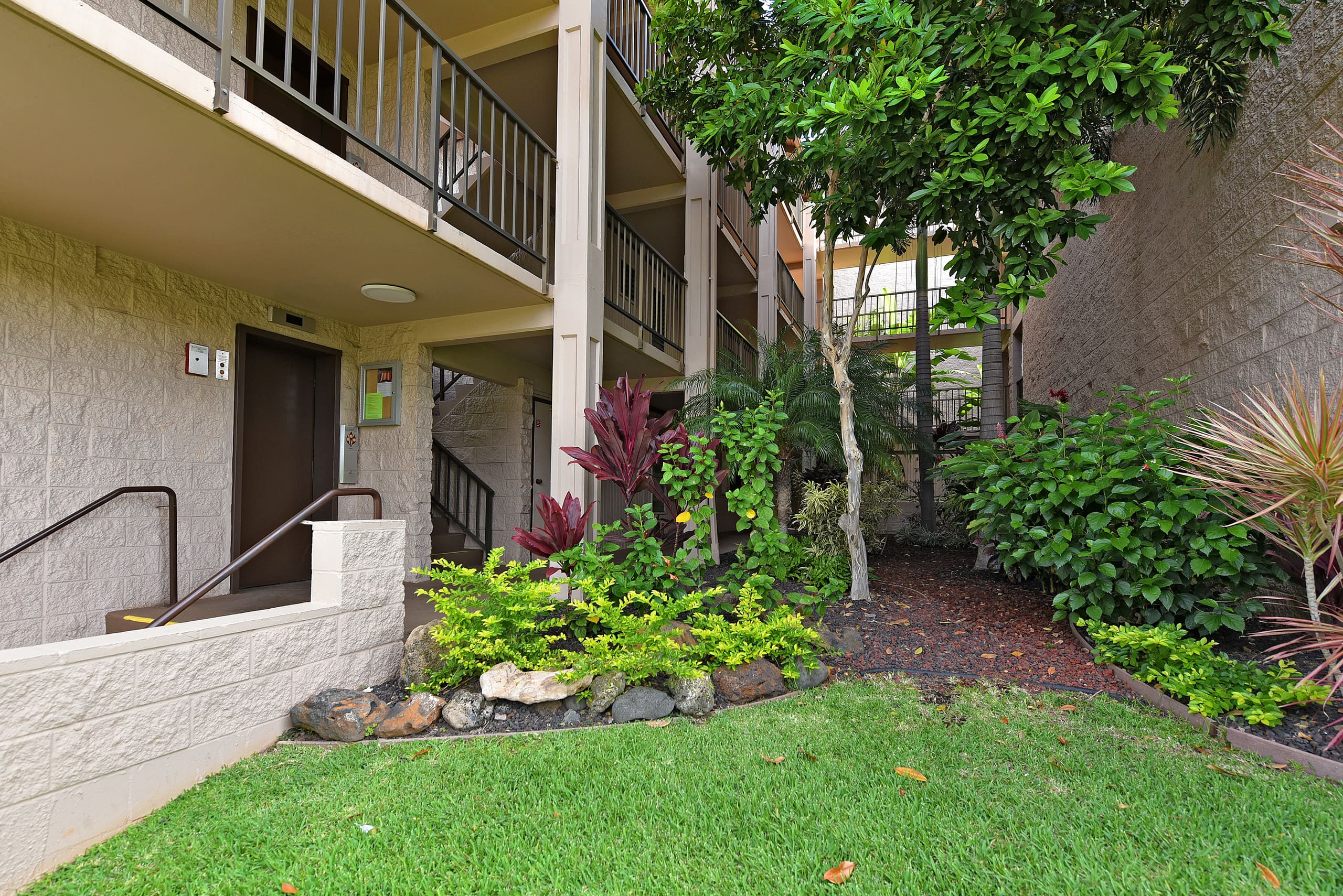 Condo in Kihei · ★4.64 · 1 bedroom · 2 beds · 1 bath - Image 25