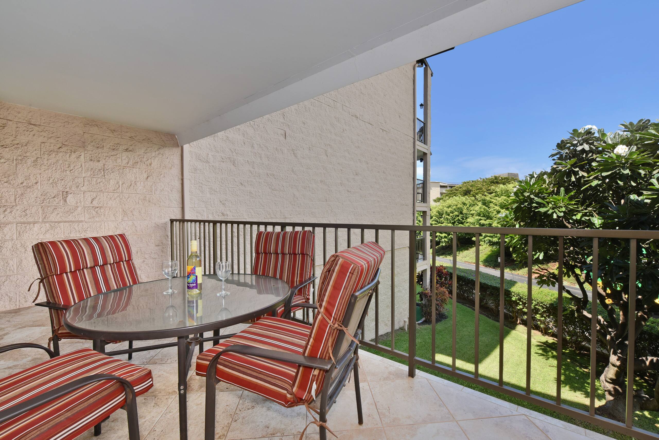 Condo in Kihei · ★4.64 · 1 bedroom · 2 beds · 1 bath - Image 19
