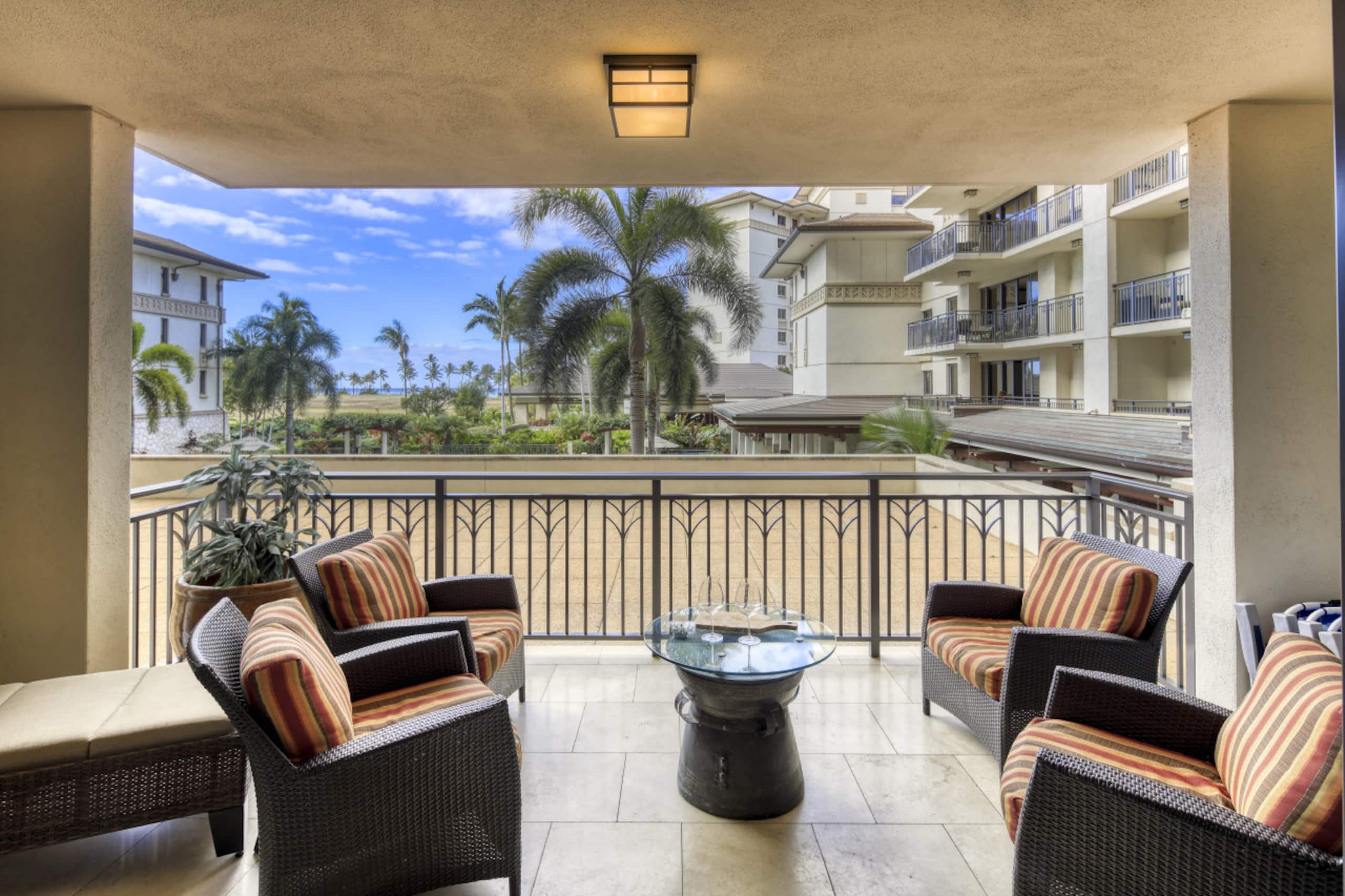 Condo in Kapolei · ★4.89 · 3 bedrooms · 4 beds · 2.5 private baths - Image 1