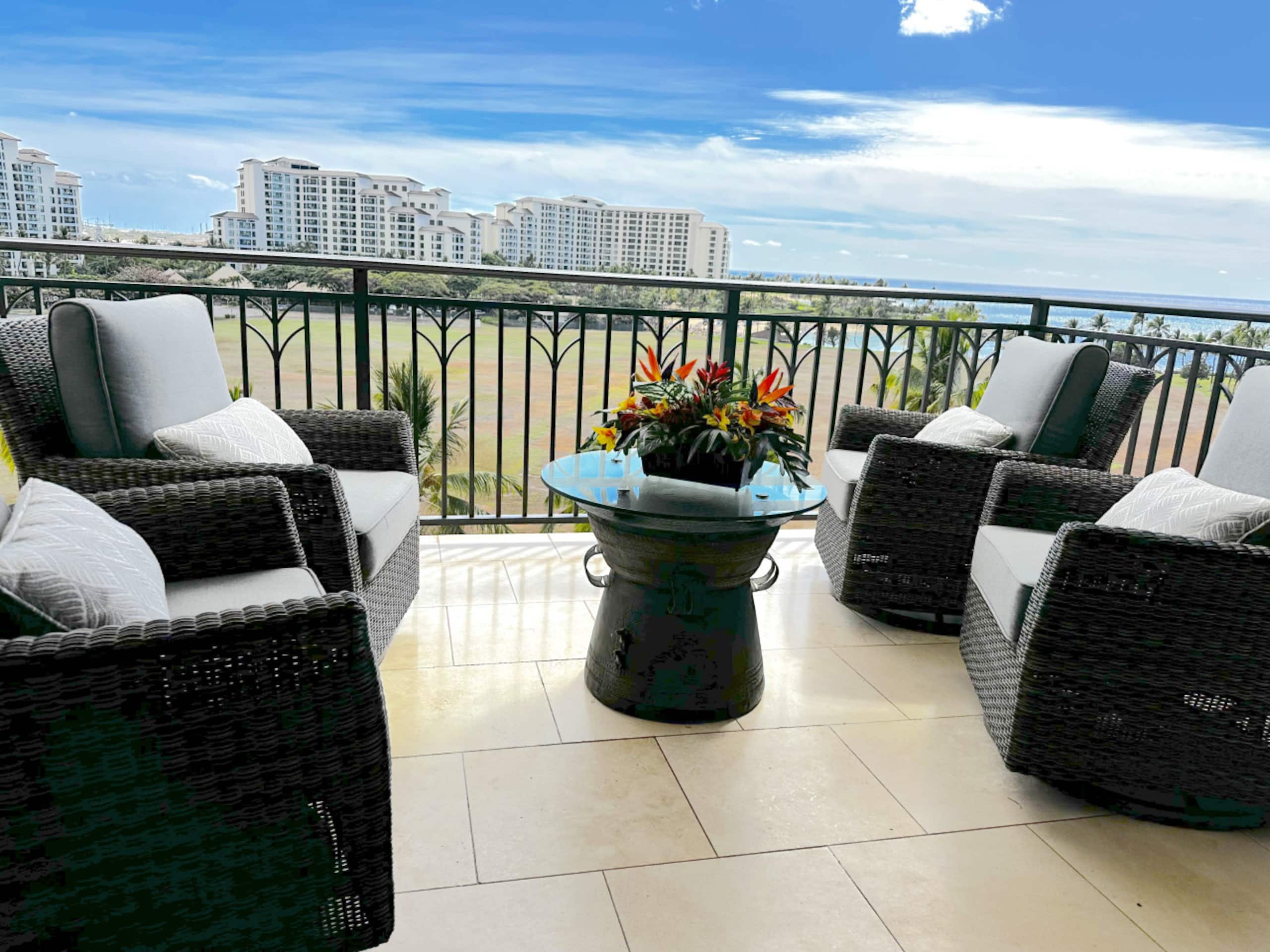 Condo in Kapolei · ★5.0 · 2 bedrooms · 2 beds · 2 private baths - Image 19