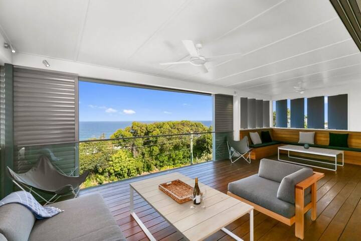 Spectacular Home Stunning Ocean & Headland Views gallery image 5