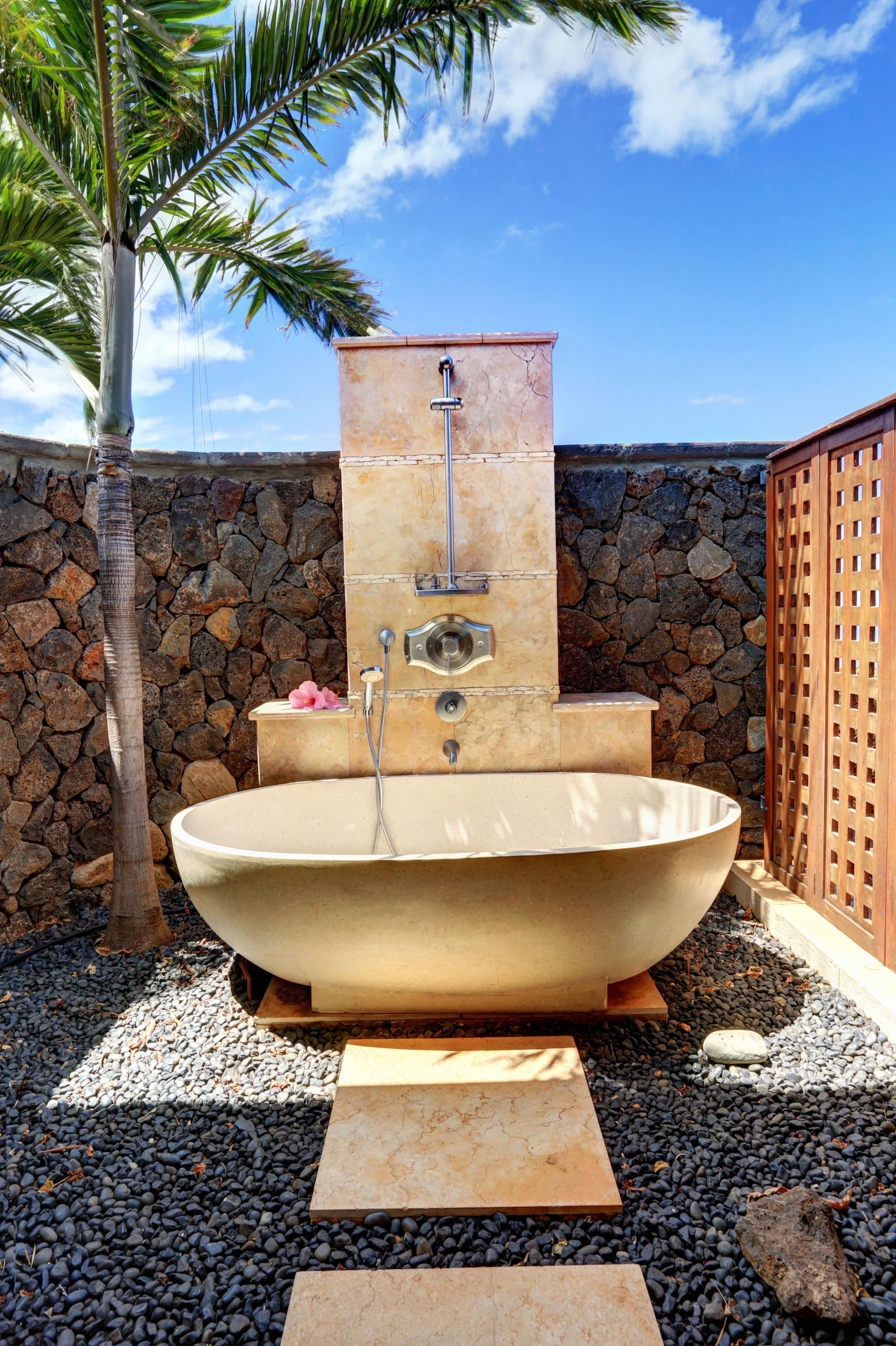 Home in Lahaina · ★4.88 · 2 bedrooms · 3 beds · 2 baths - Image 29