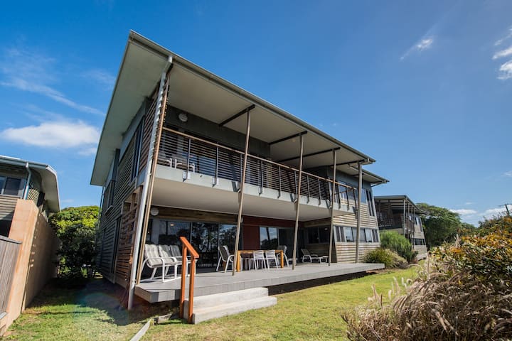 Luxury Beachhouse With Spectacular Views Over Frenchmans Beach. - Point Lookout