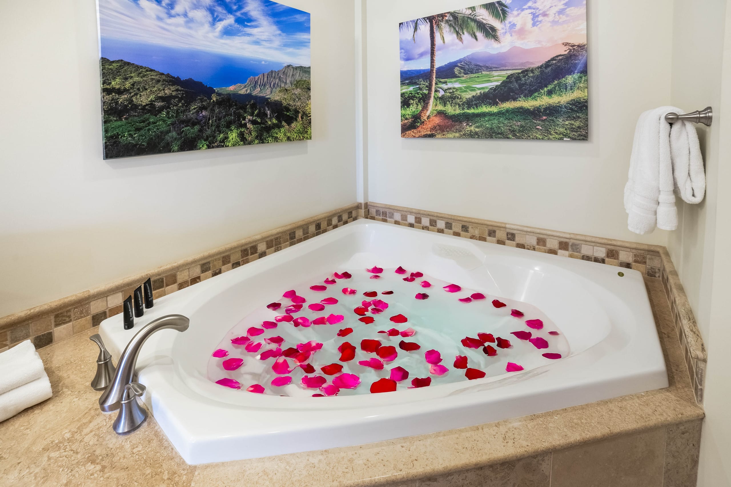 Condo in Kapaa · ★4.77 · 1 bedroom · 2 beds · 2 baths - Image 6