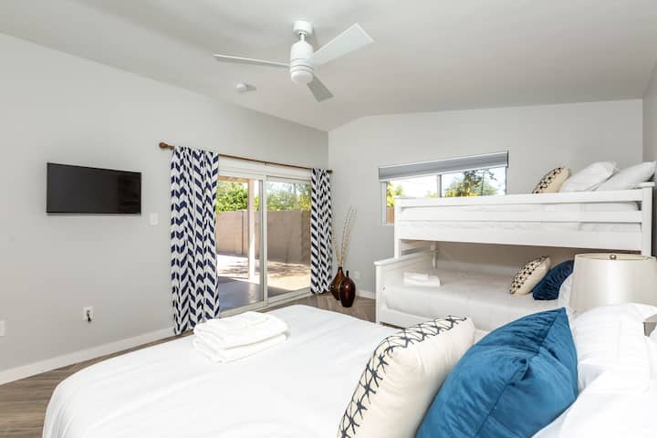 Cozy and versatile, the 4th bedroom features a full bed and twin-over-full bunk bed.
