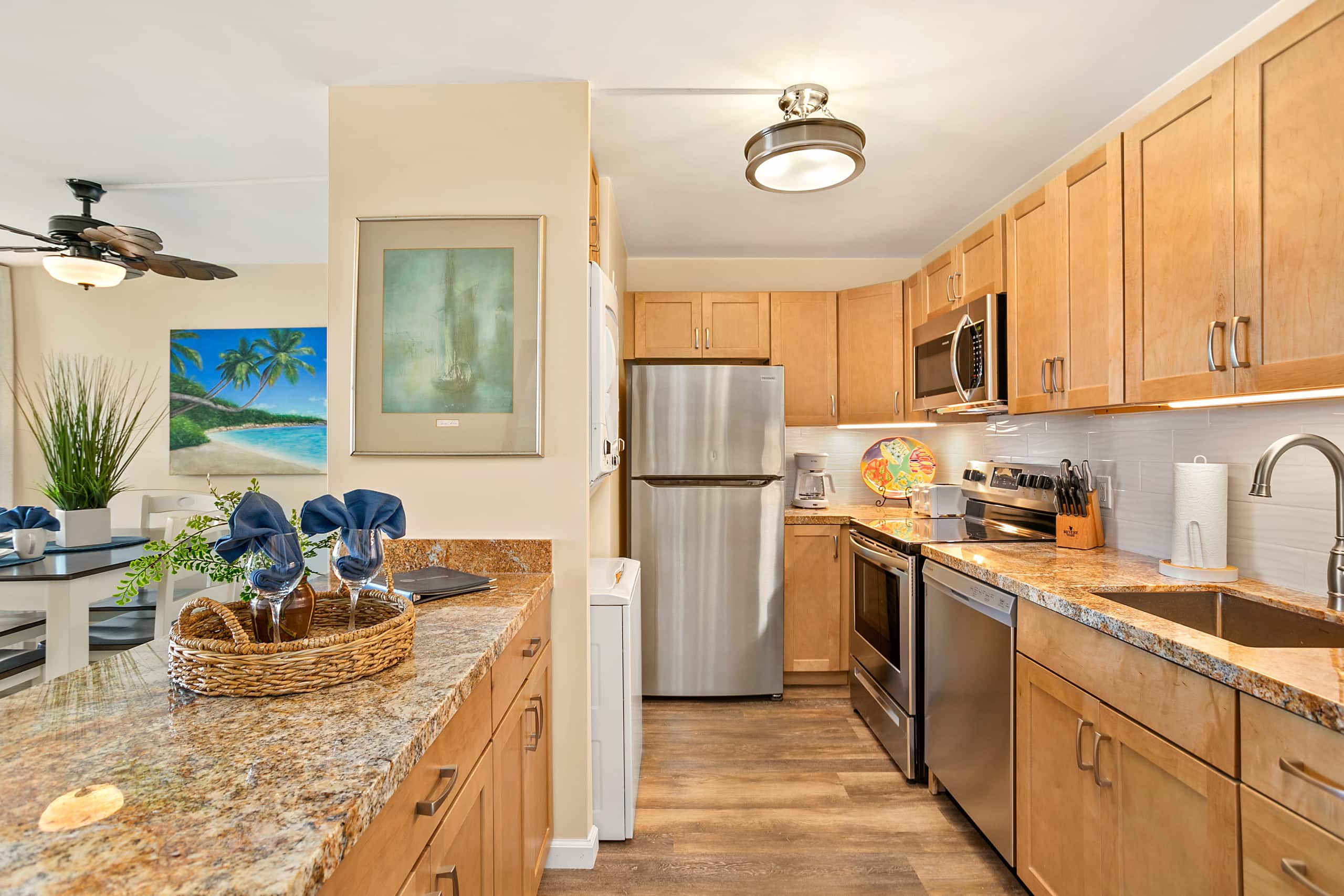 Condo in Lahaina · ★4.74 · 1 bedroom · 2 beds · 1 bath - Image 7